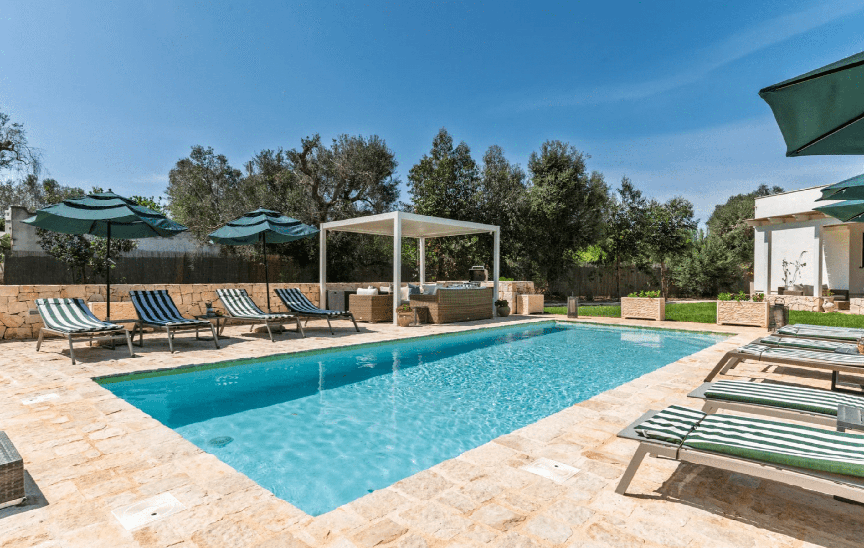 Trullo Lecci Ostuni: Exclusive 6-Bedroom Villa with Seaview and Pool, Ostuni