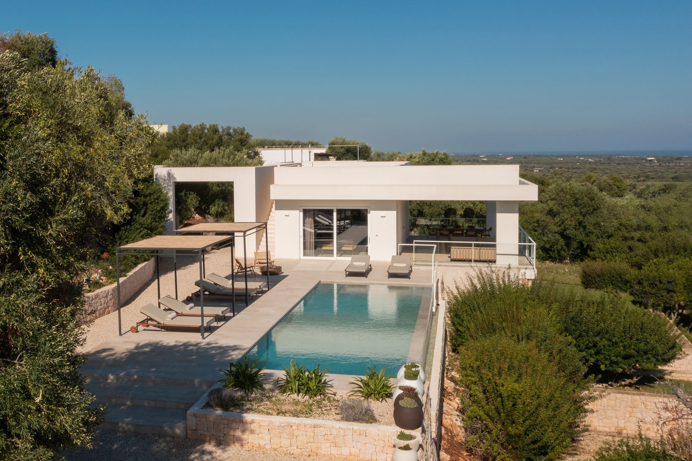 Trullo Lenticchia Ostuni Ostuni: Luxurious 3-Bedroom Apartment with Infinity Pool and Sea Views, Ostuni