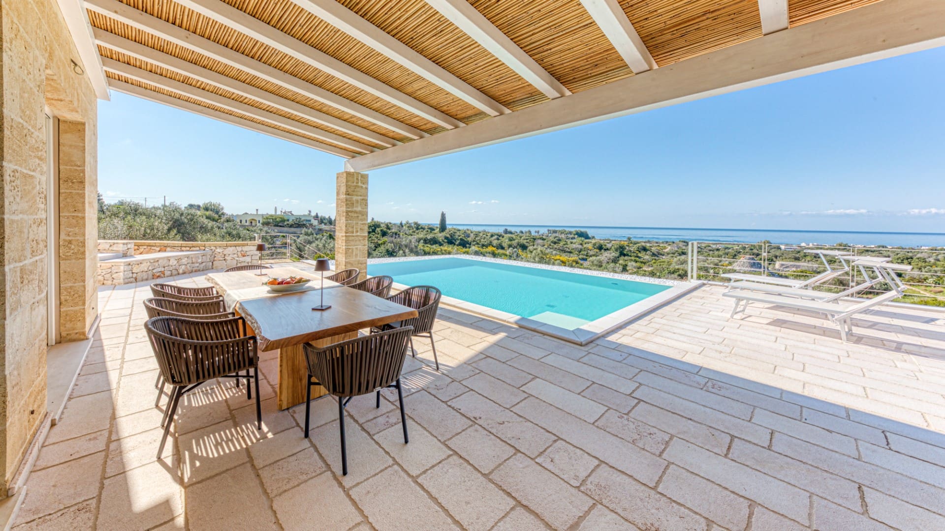 Trullo Lido Pali: Luxury 3-Bedroom Villa with Sea View and Pool, Puglia