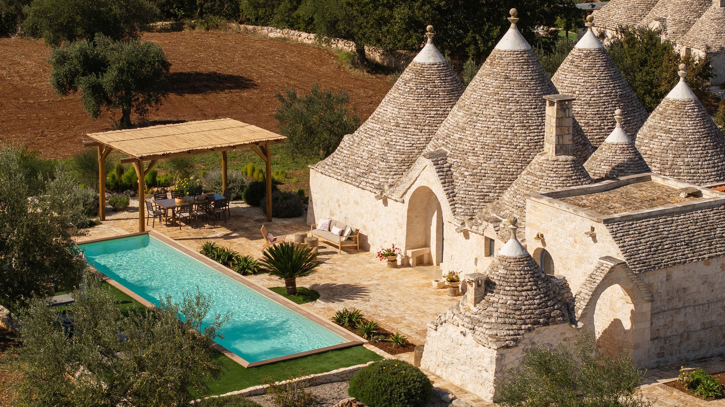 Trullo Mandorla Santa Lucia: 3-Bedroom Luxury Apartment with Pool and Seaview, Puglia