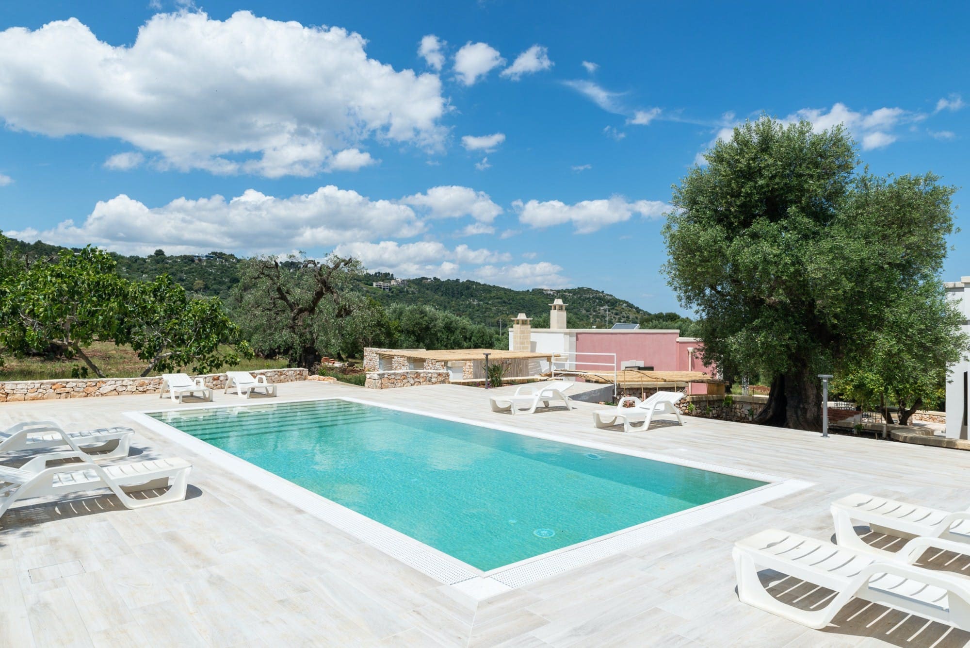 Trullo Miracolo Ostuni: Luxury 3-Bedroom Villa with Pool and Beach Access, Ostuni
