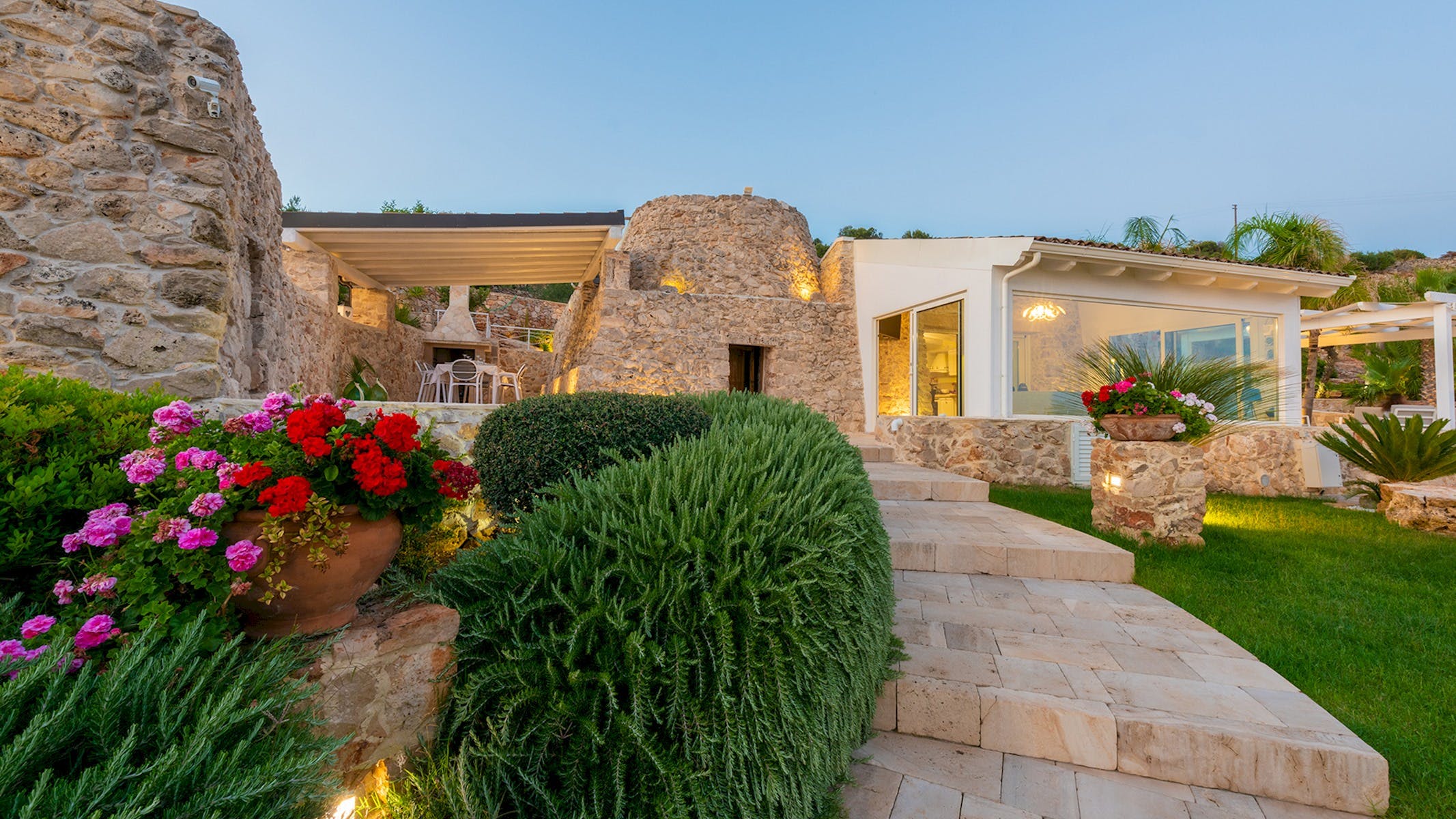 Trullo Salento Tricase Tricase 3: Luxury 4-Bedroom Apartment with Sea Views and Pool, Tricase