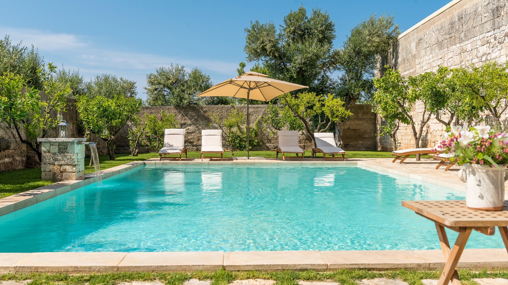 Trullo Scoglio Polignano: Spacious 4-Bedroom Apartment with Sea Views, Polignano a Mare