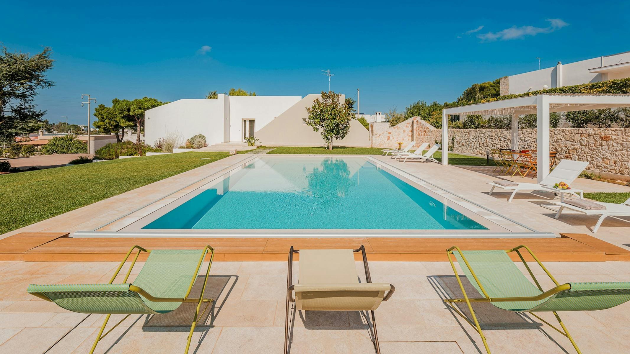Trullo Sirocco Ostuni Ostuni 2: Elegant 3-Bedroom Villa with Pool and Air-Con, Ostuni