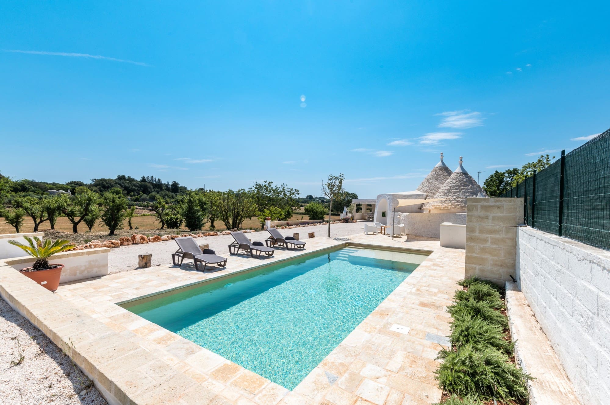 Trullo Sirocco Ostuni Ostuni 3: Charming 2-Bedroom Trullo with Pool, Ostuni Countryside