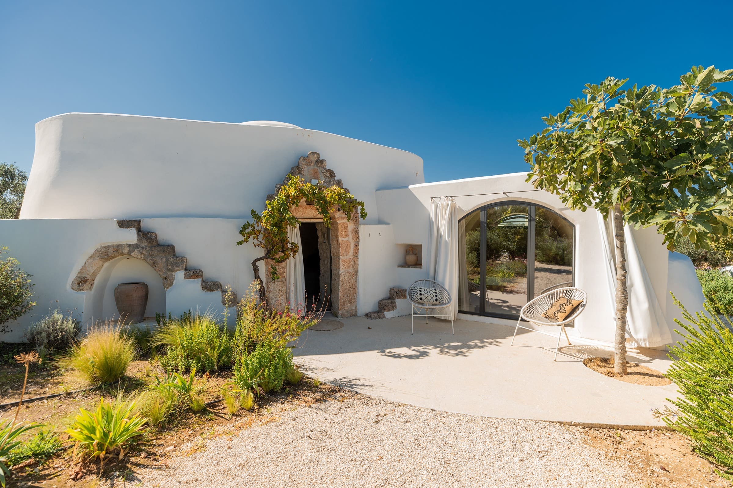 Trullo Ulivo Ostuni: Luxury 3-Bedroom Apartment with Private Pool, Ostuni