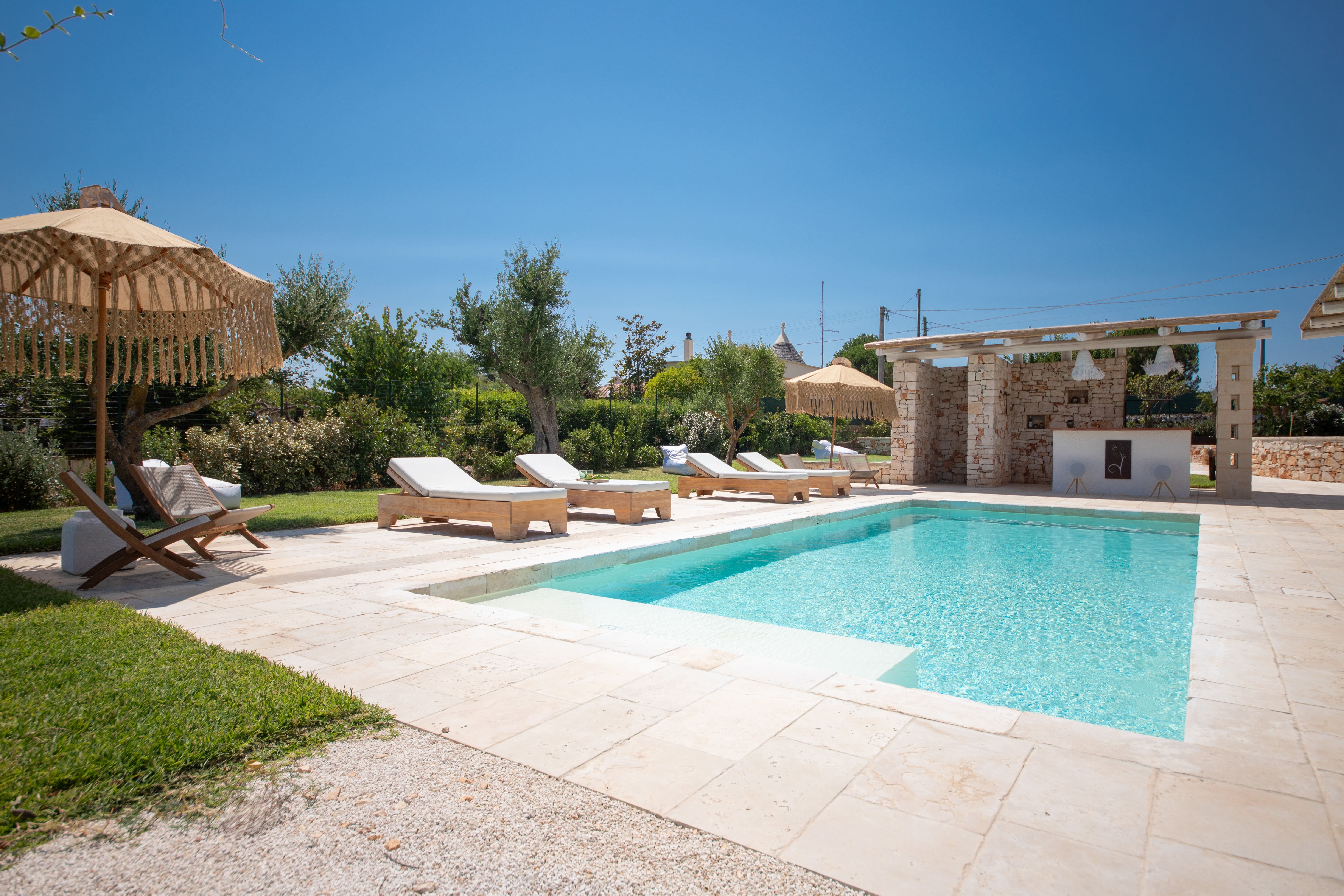 Trullo Valle Martina Puglia: Luxury 3-Bedroom Apartment with Swimming Pool, Puglia