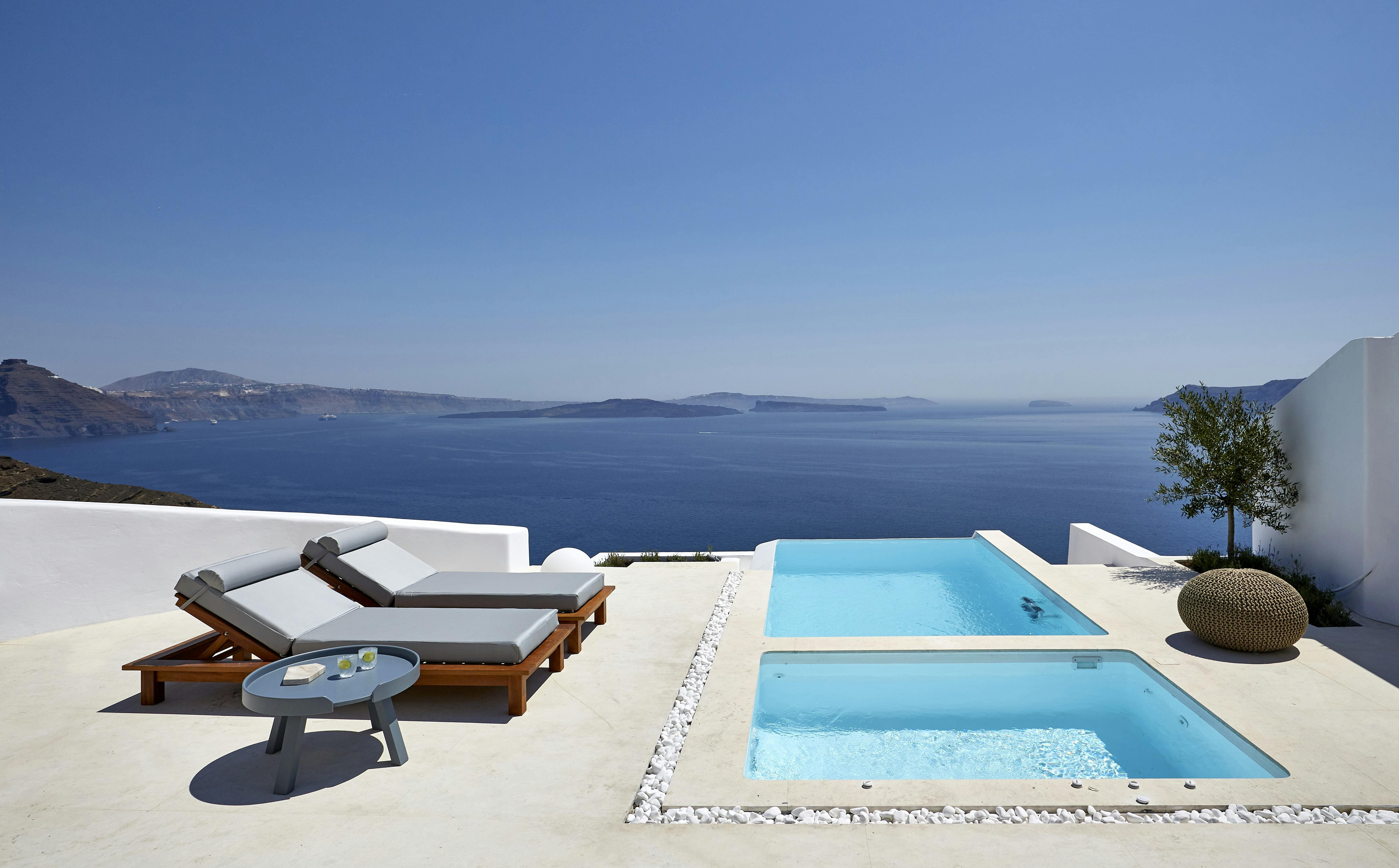 Villa Aether Oia Santorini: Luxury 3-Bedroom Villa with Infinity Pool and Sea Views, Santorini