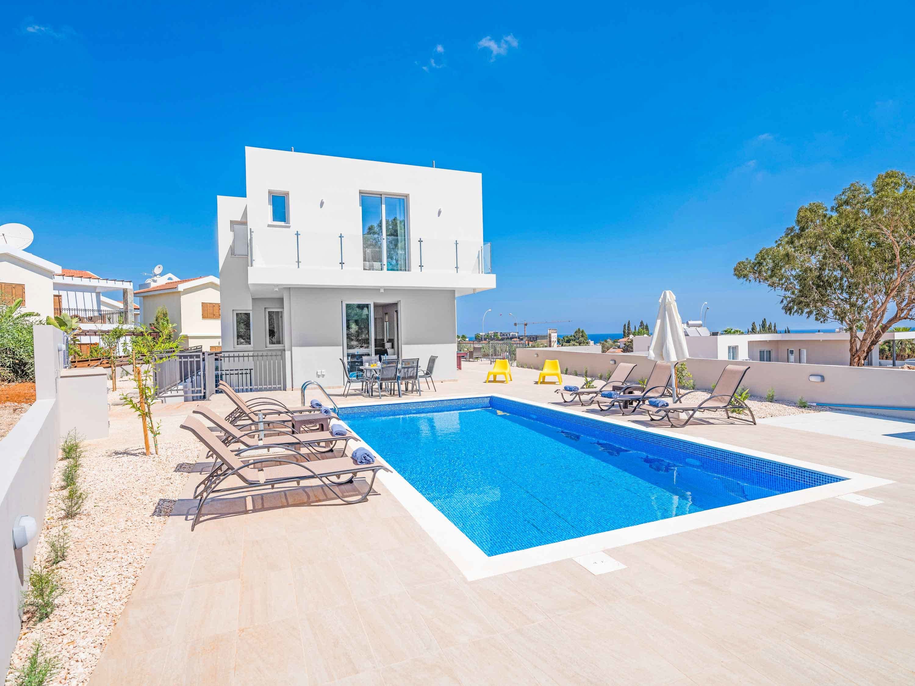 Villa Agathi Protaras: Luxury 5-Bedroom Apartment with Sea Views and Pool, Protaras