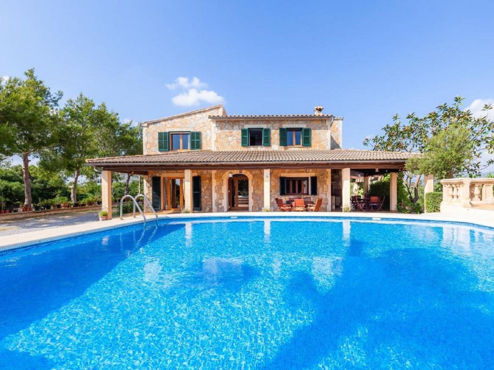 Villa Albufera Alcúdia: Stunning 4-Bedroom Holiday Villa with Private Pool and Mountain Views in Mallorca