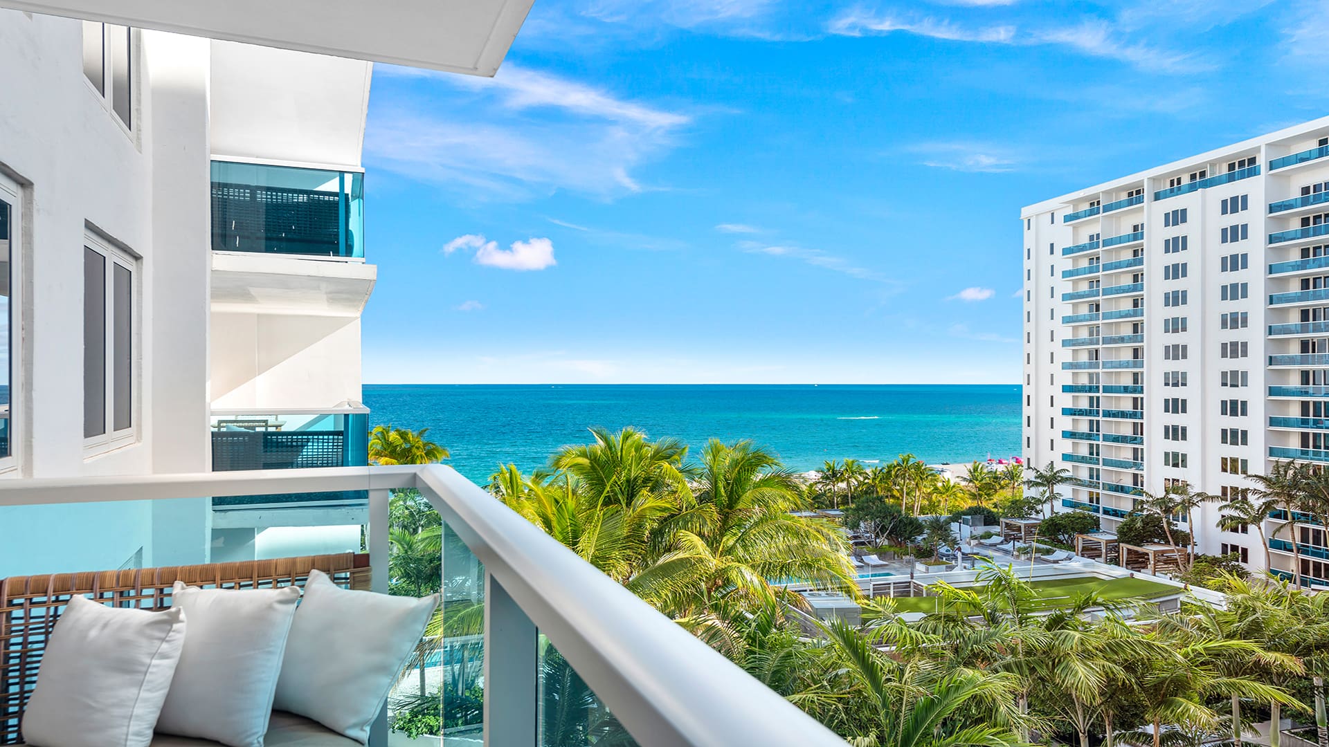 Villa Alhambra Miami Miami Beach: Elegant 3-Bedroom Beachfront Villa with Pool, Miami Beach