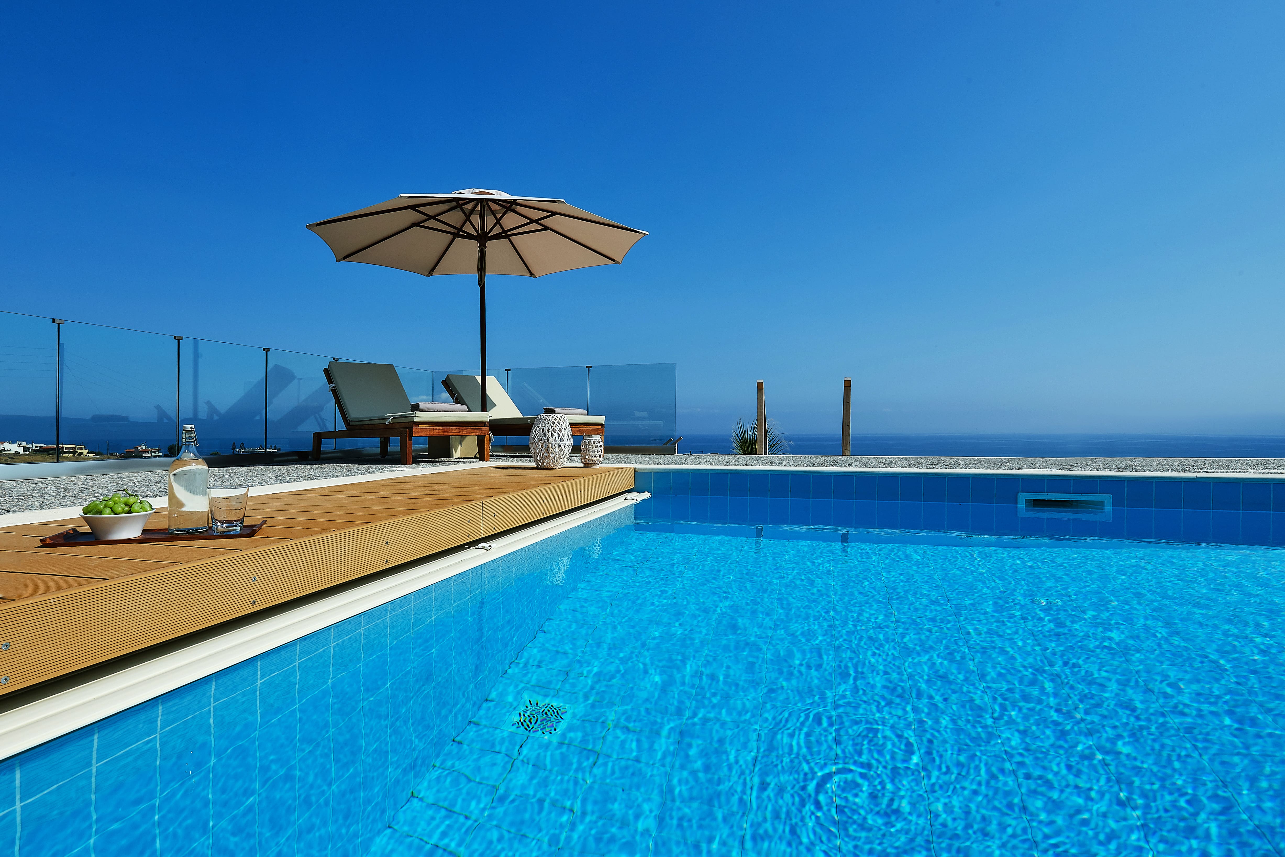 Villa Alykos Heraklion: Spacious 4-Bedroom Apartment with Pool and Sea View, Heraklion