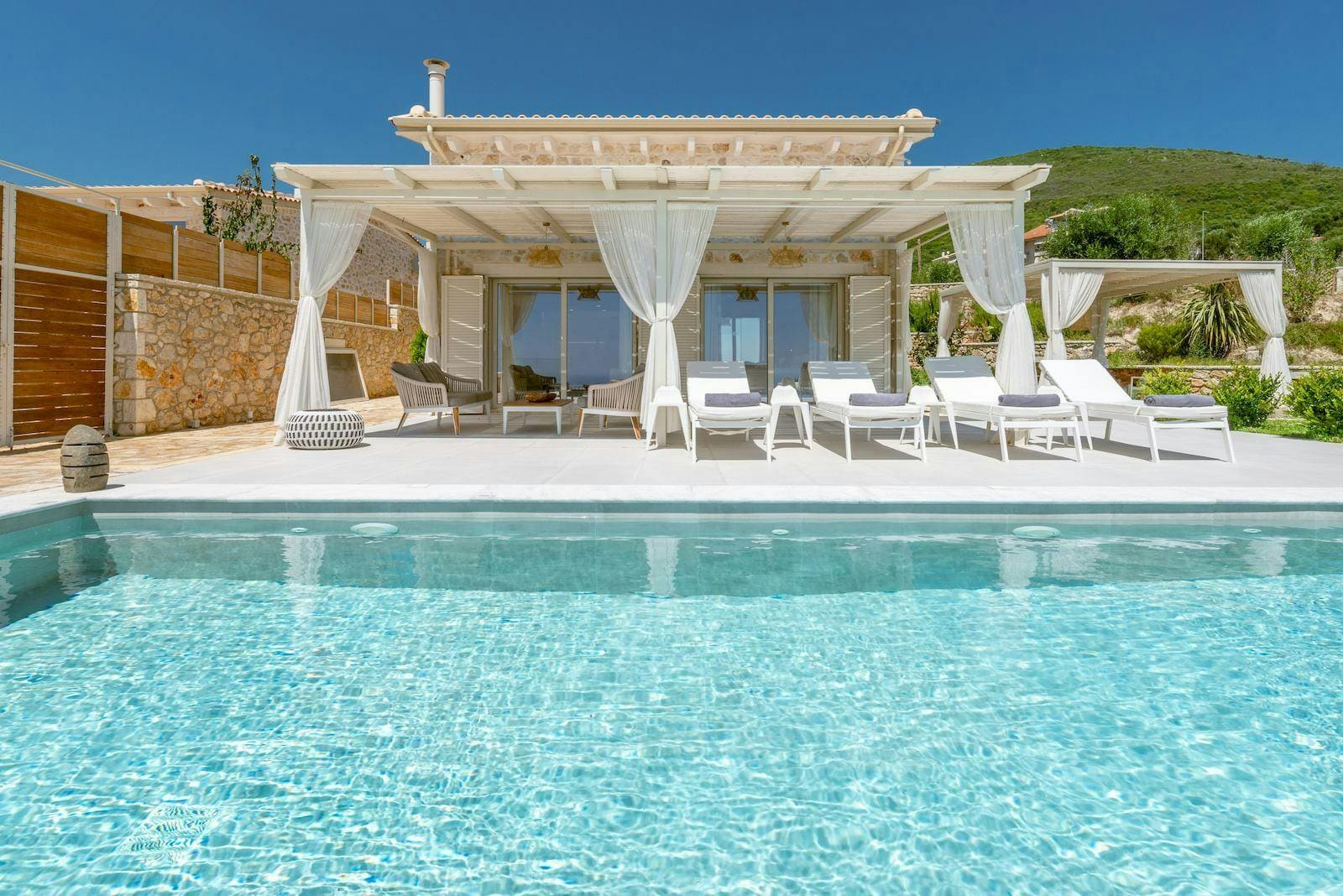 Villa Amygdalos Preveza: Luxury 3-Bedroom Villa with Private Pool and Sea Views, Preveza