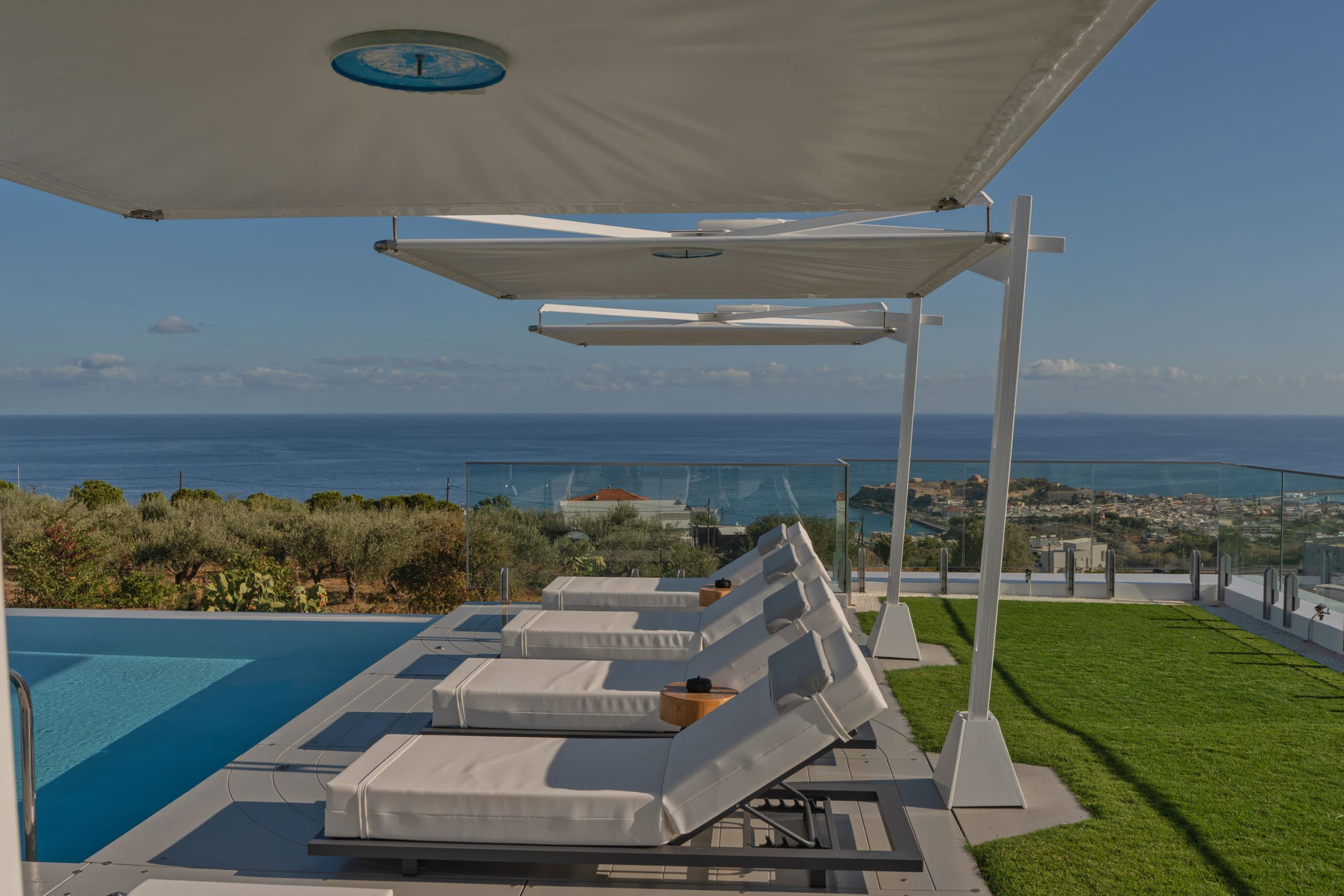 Villa Anatoli Rethymnon: Luxury 6-Bedroom Villa with Infinity Pool and Sea Views, Crete
