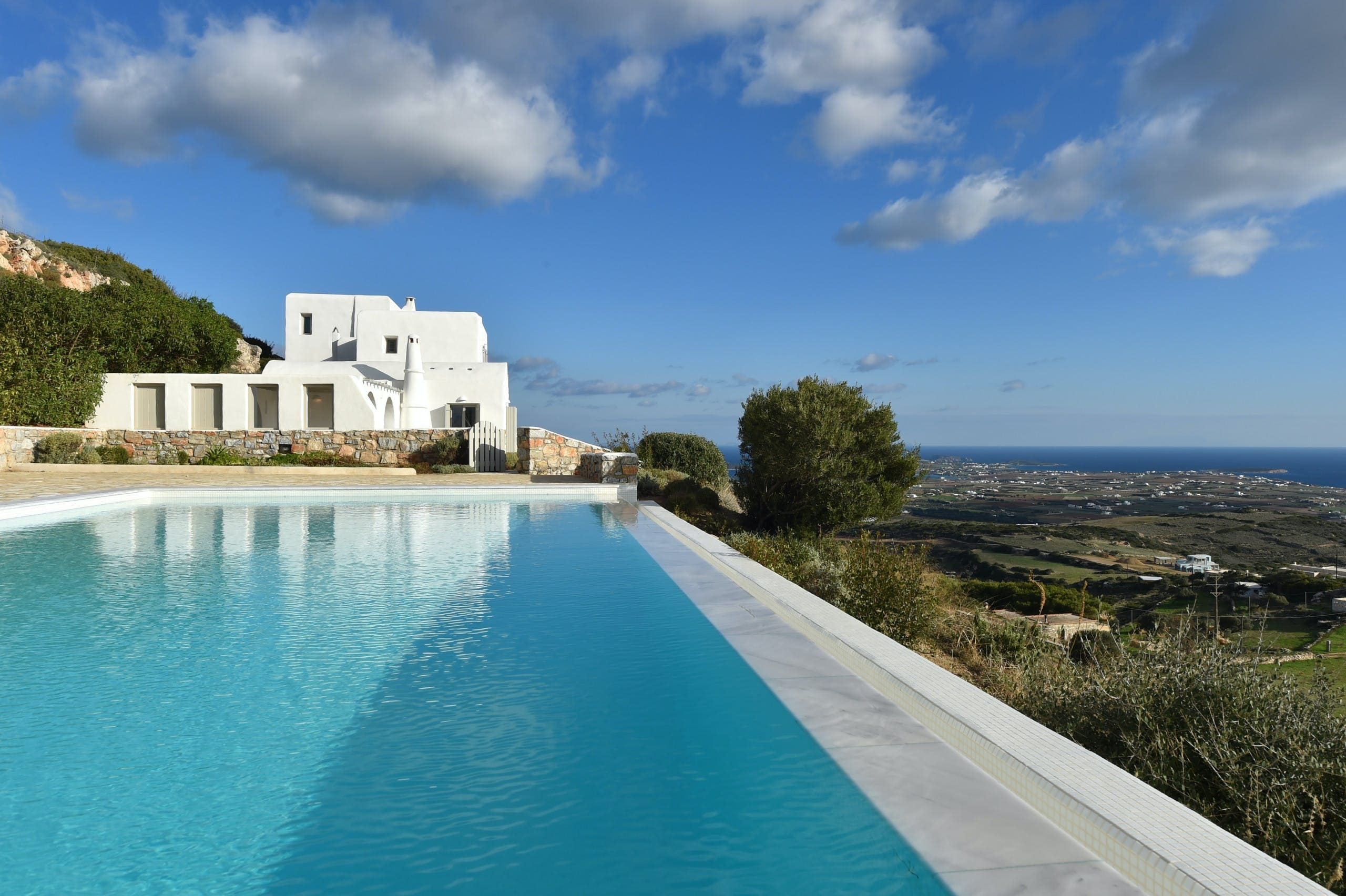 Villa Anemoi Paros: Luxury 4-Bedroom Apartment with Infinity Pool and Sea Views, Paros