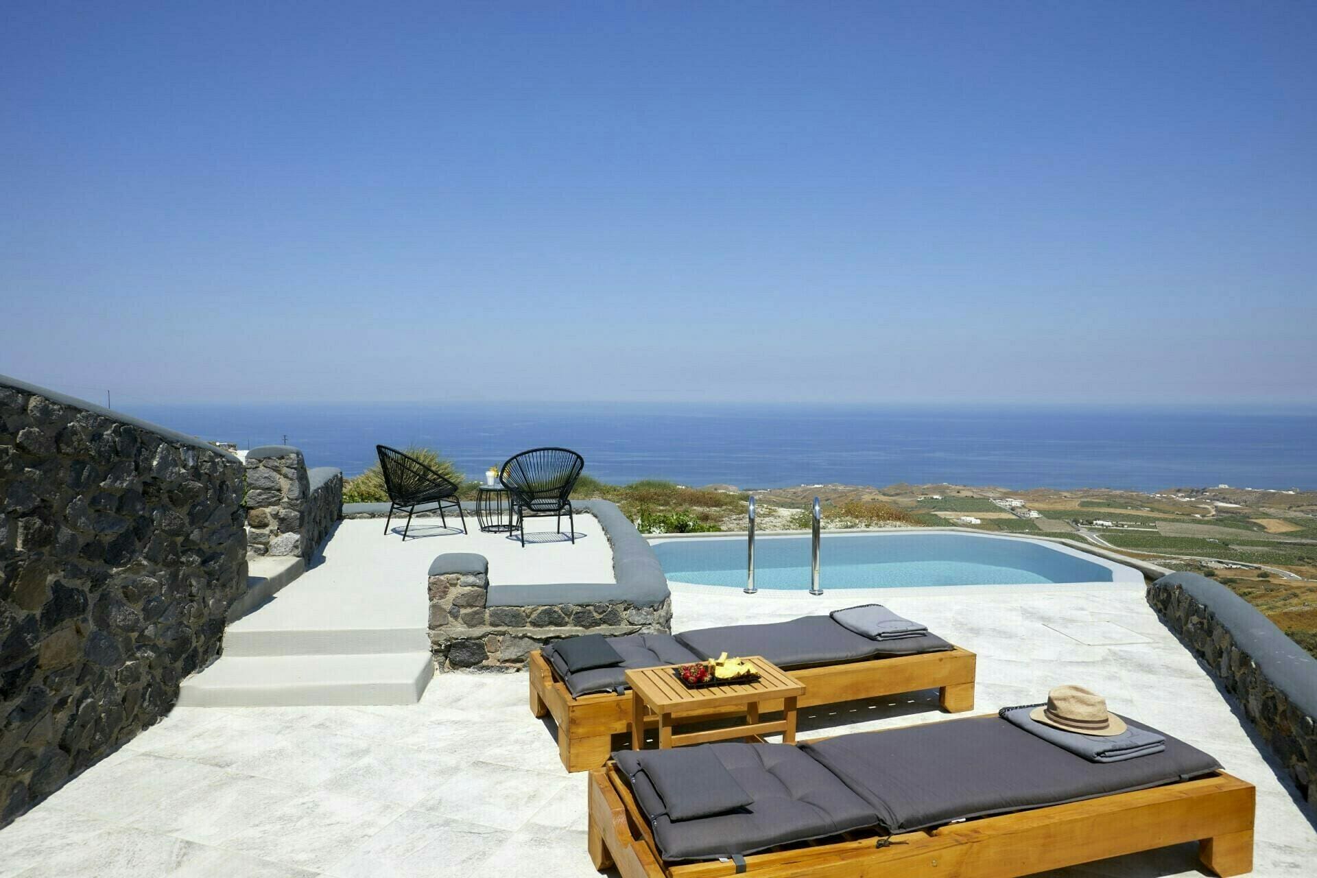 Villa Anemónes Santorini: Romantic 2-Bedroom Villa with Infinity Pool and Sea Views, Santorini