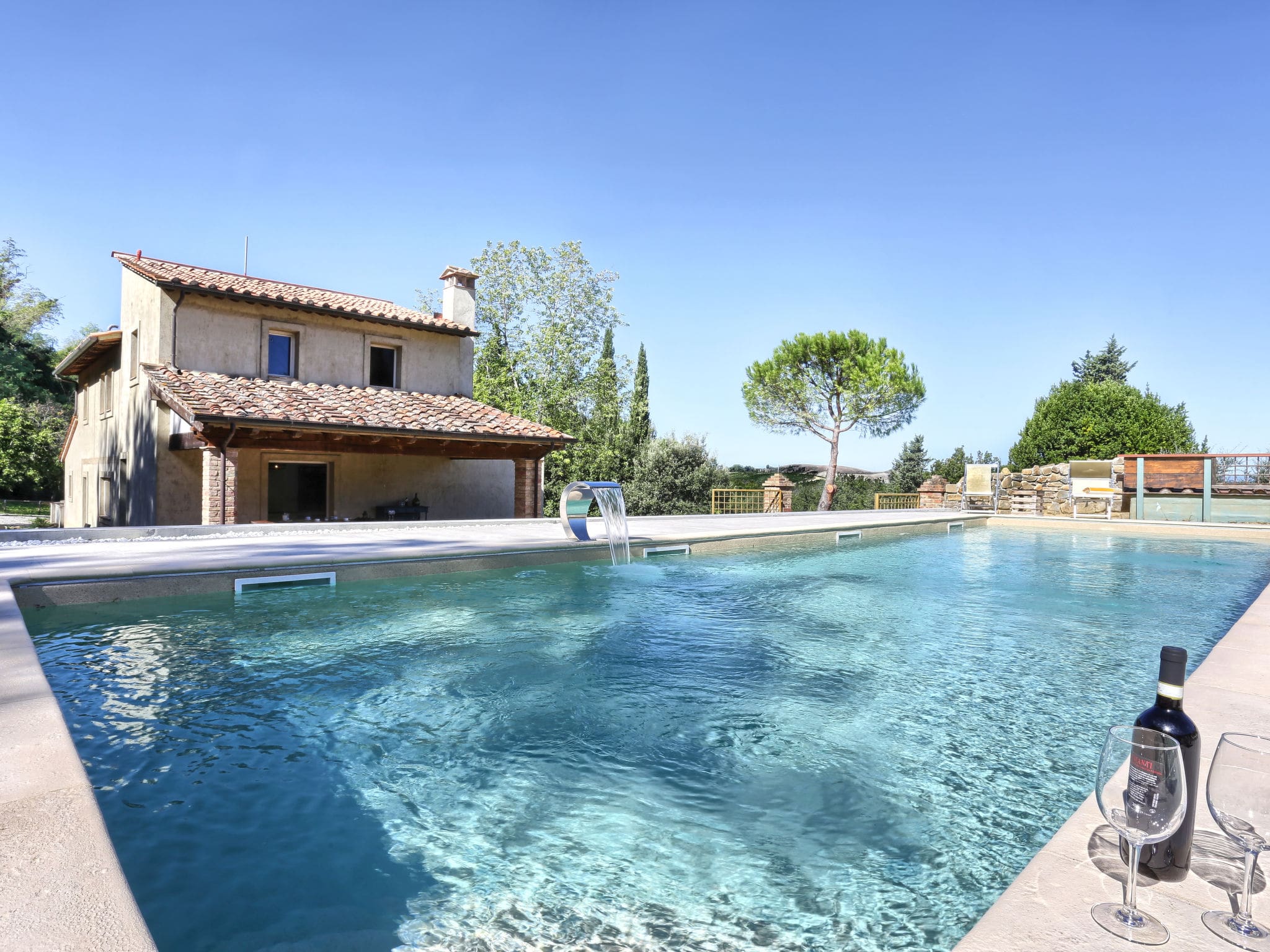 Villa Antinoro Gambassi: Spectacular 5-Bedroom Tuscan Villa with Private Pool and Modern Elegance in Italy