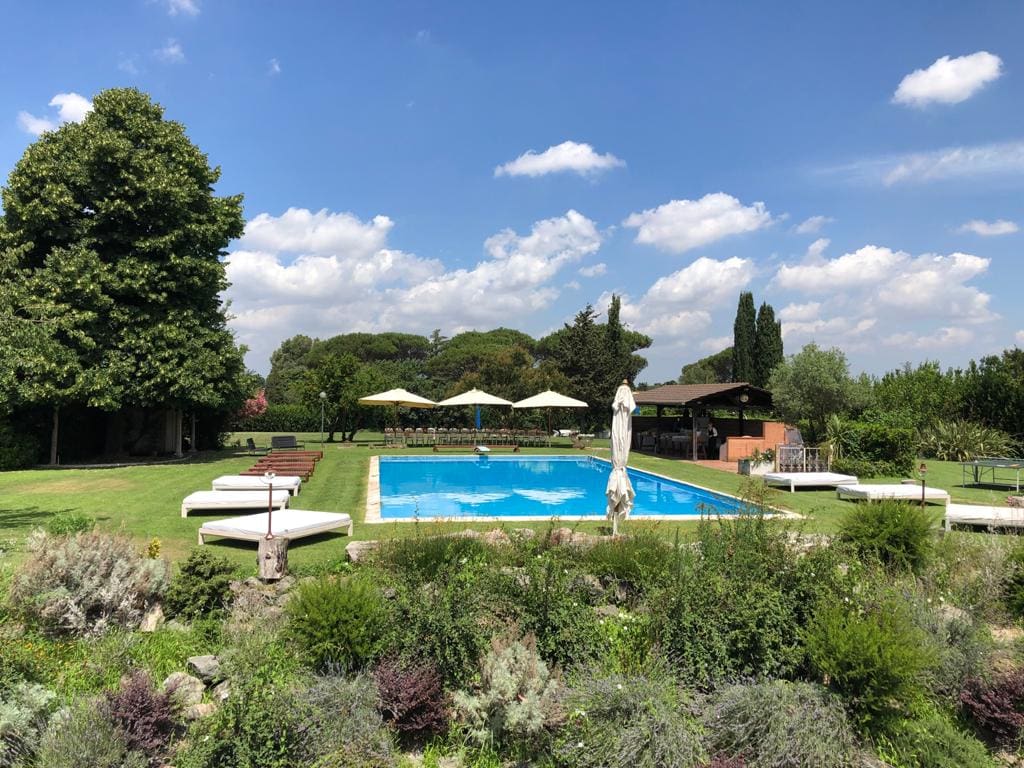 Villa Appio Reale: Luxury 9-Bedroom Villa with Swimming Pool and Countryside Views, Rome