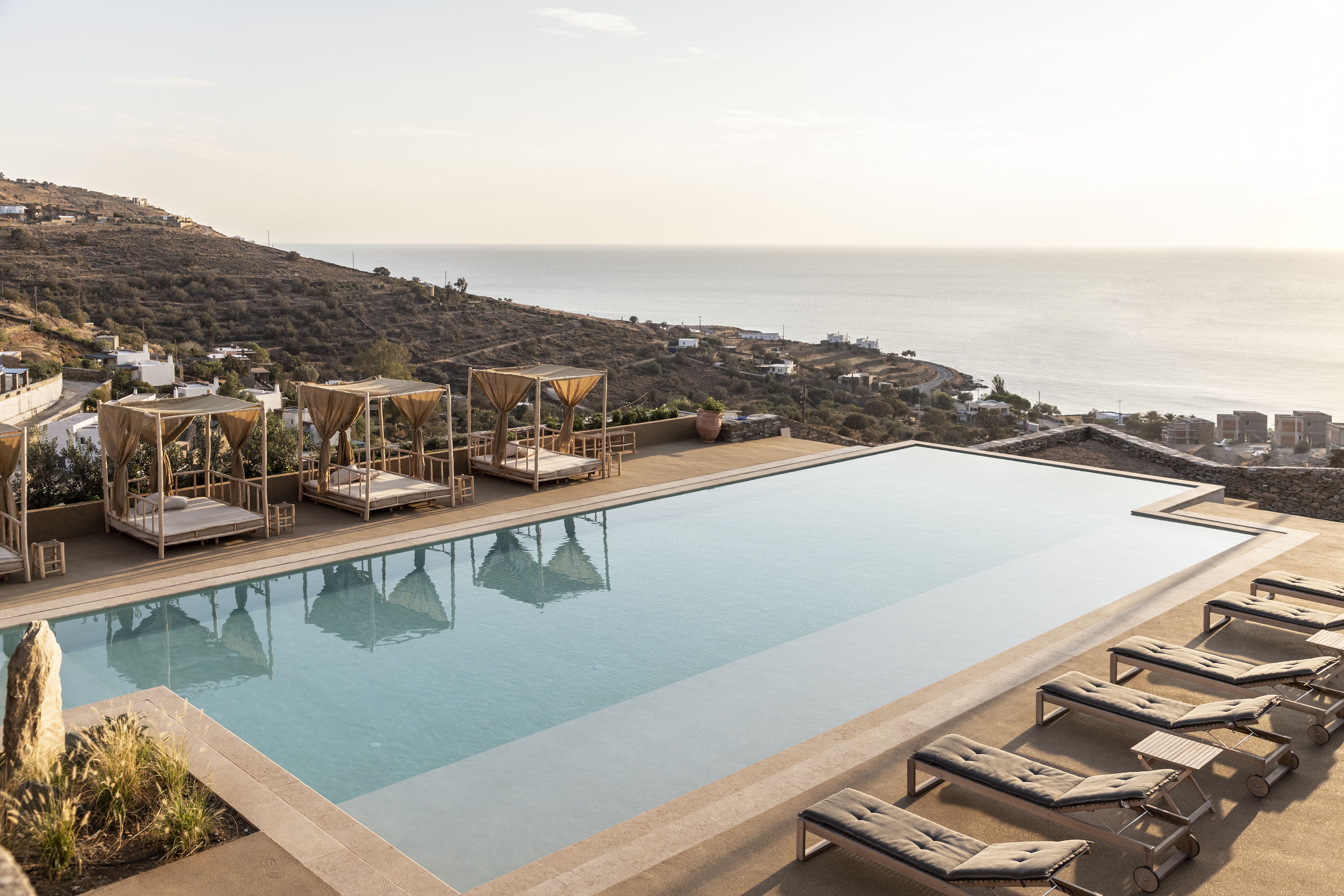 Villa Arke Kea: Spacious 9-Bedroom Villa with Infinity Pool and Sea Views, Kea