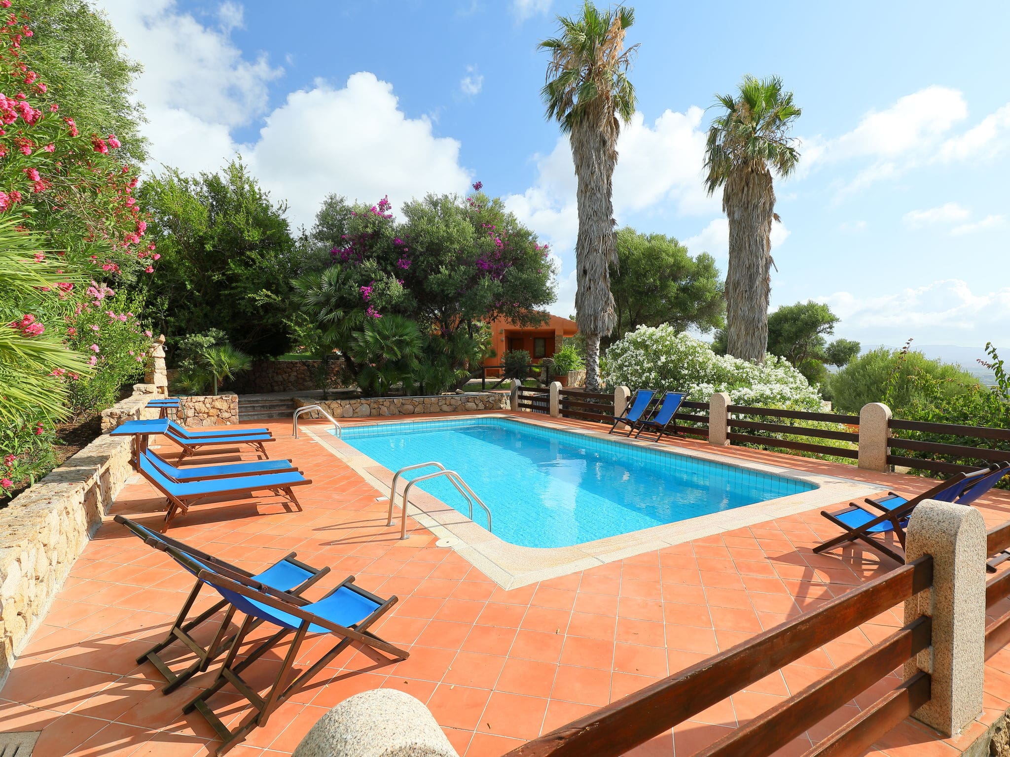 Villa Asinara Badesi: Spacious 6-Bedroom Holiday Villa with Private Pool and Gardens Near Sardinia Beaches