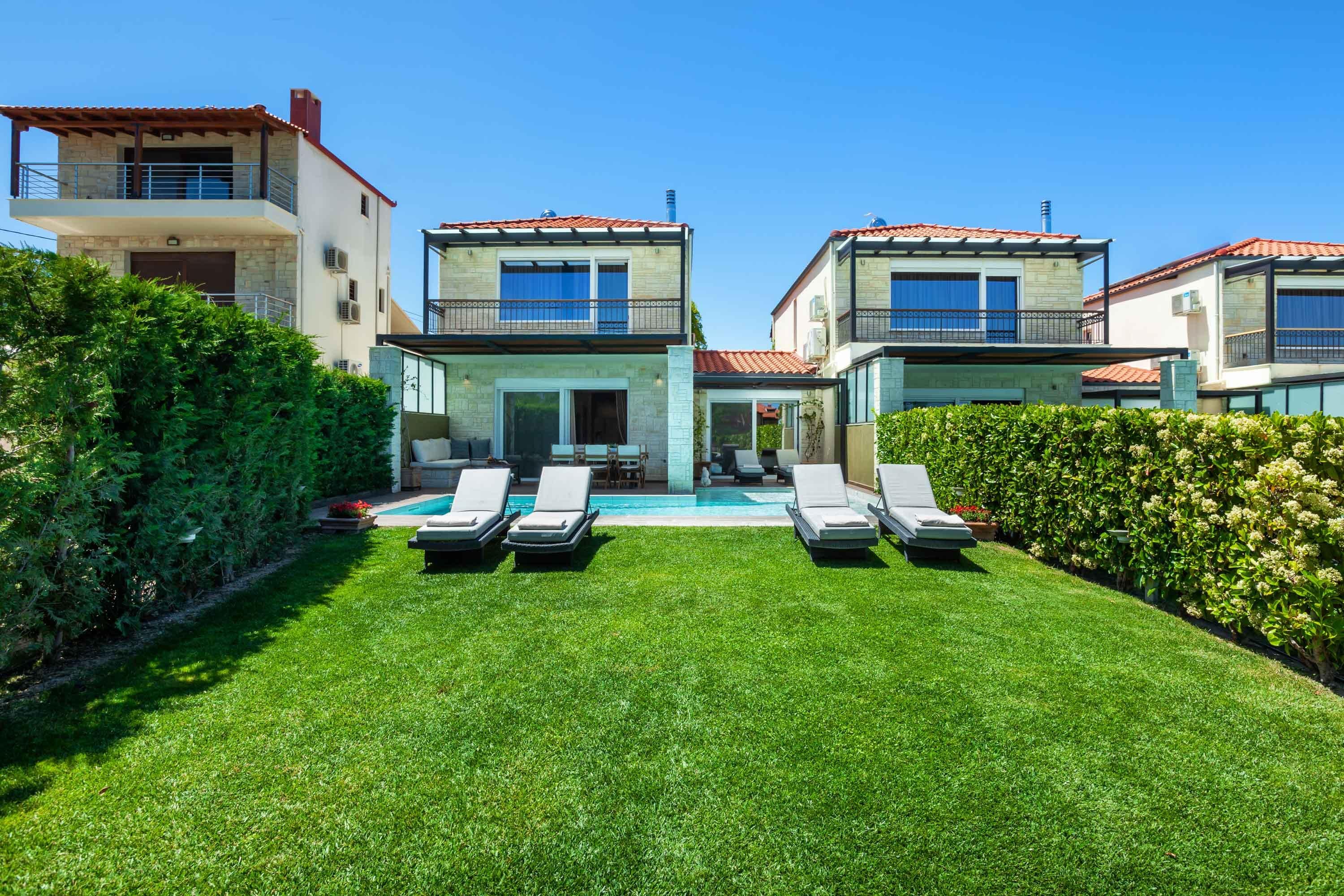 Villa Athos Kassandreia: Spacious 4-Bedroom Apartment with Pool and Sea View, Halkidiki