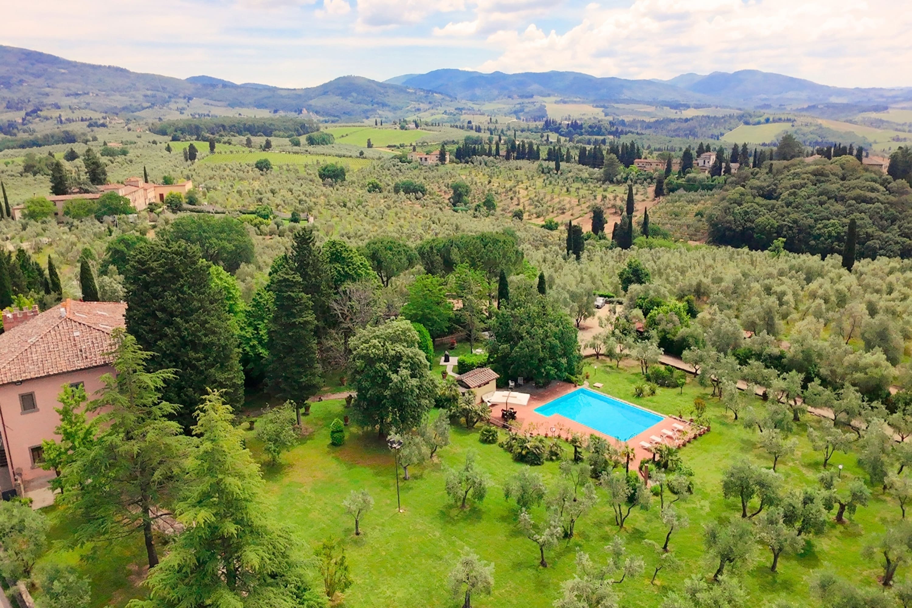 Villa Bagno Ripoli: Spacious 7-Bedroom Villa with Private Pool, Florence East