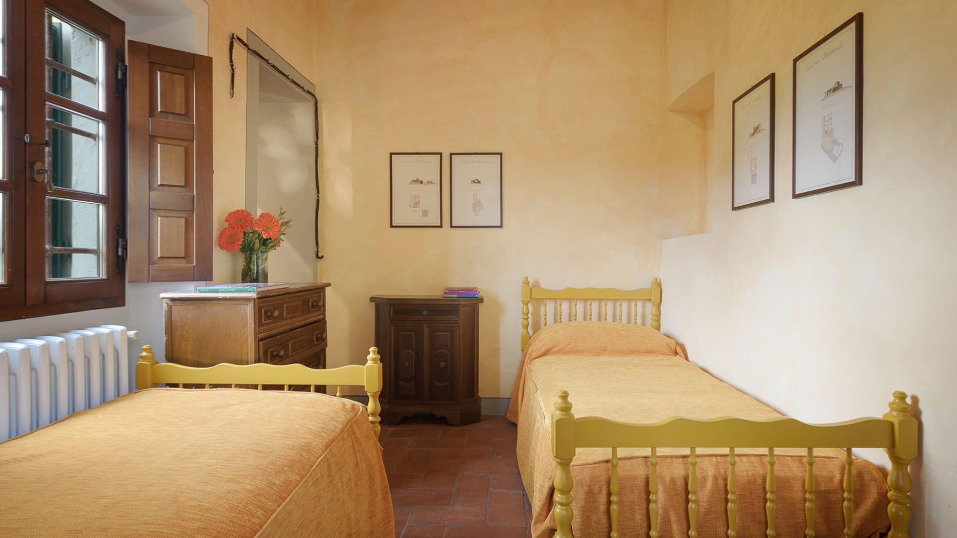 Villa Balze Cortona: Luxury 9-Bedroom Villa with Pool and Scenic Views, Val di Chiana