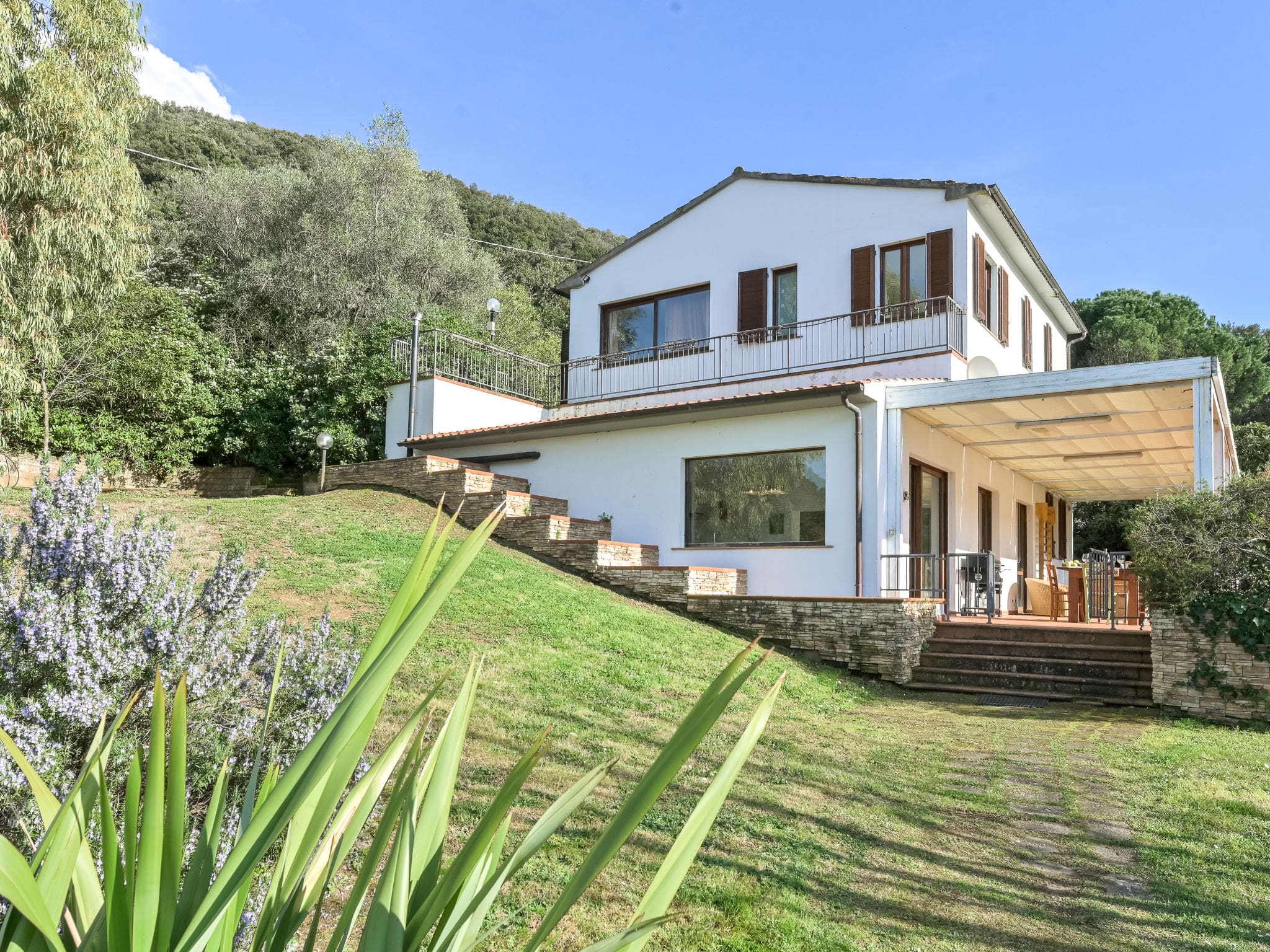 Villa Bandite Scarlino: Spacious 3-Bedroom Villa with Private Pool and Countryside Views in Tuscany Italy