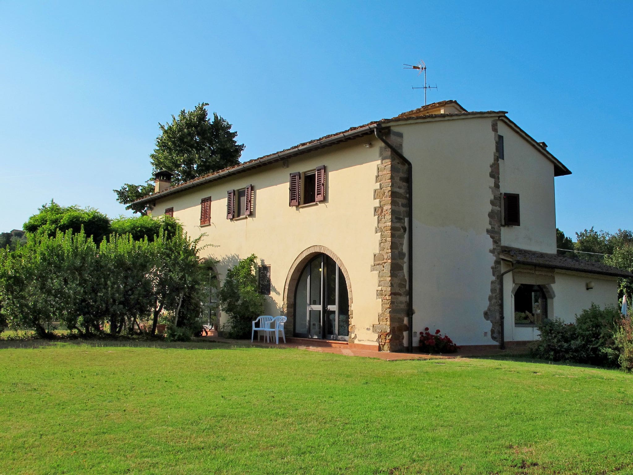 Villa Bargino Cerbaia: Stunning 5-Bedroom Luxury Villa with Private Pool and Vineyard Views in Tuscan Countryside