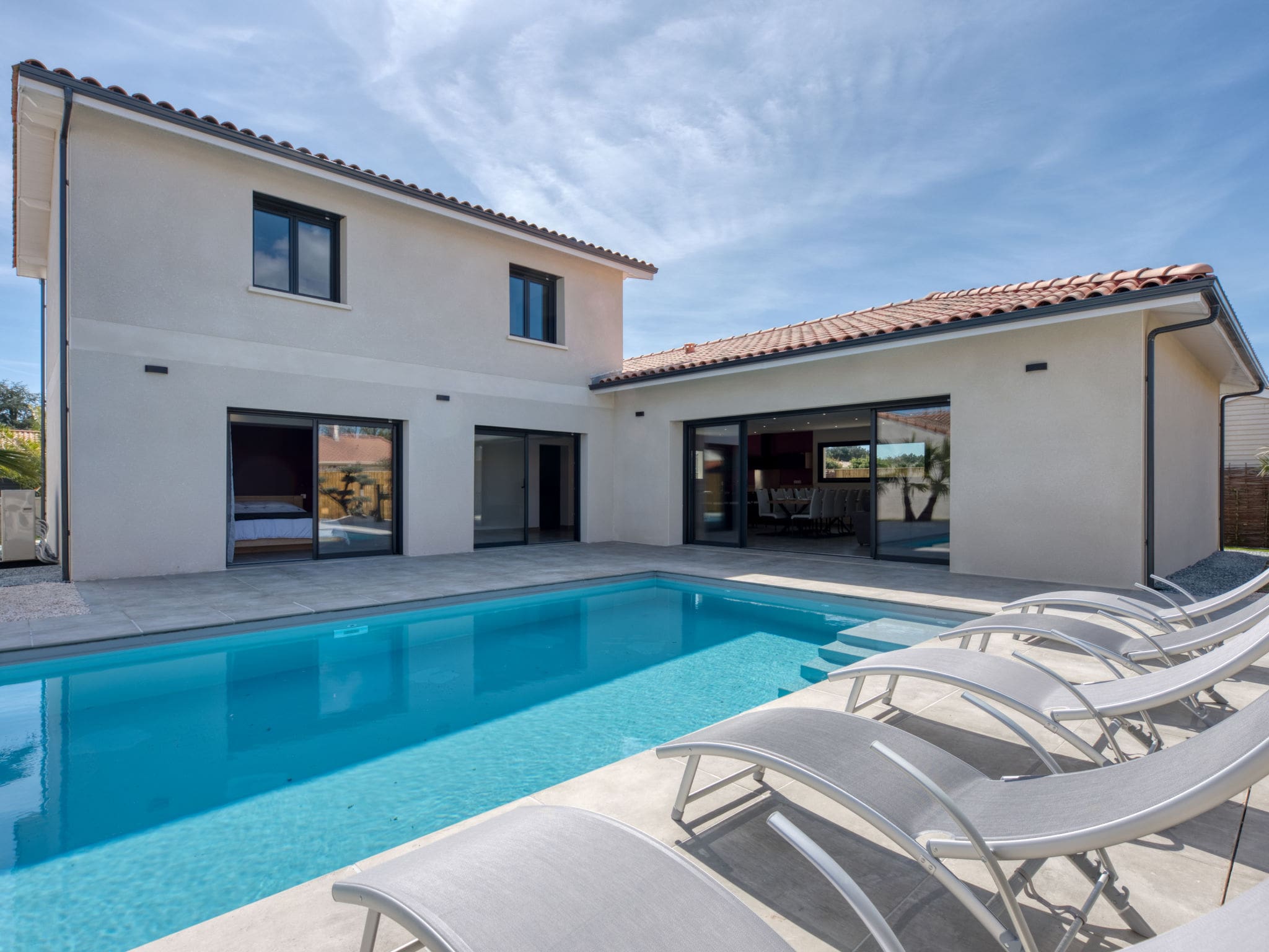 Villa Bassins Lanton: Stunning 5-Bedroom Holiday Home with Private Pool near Arcachon Basin