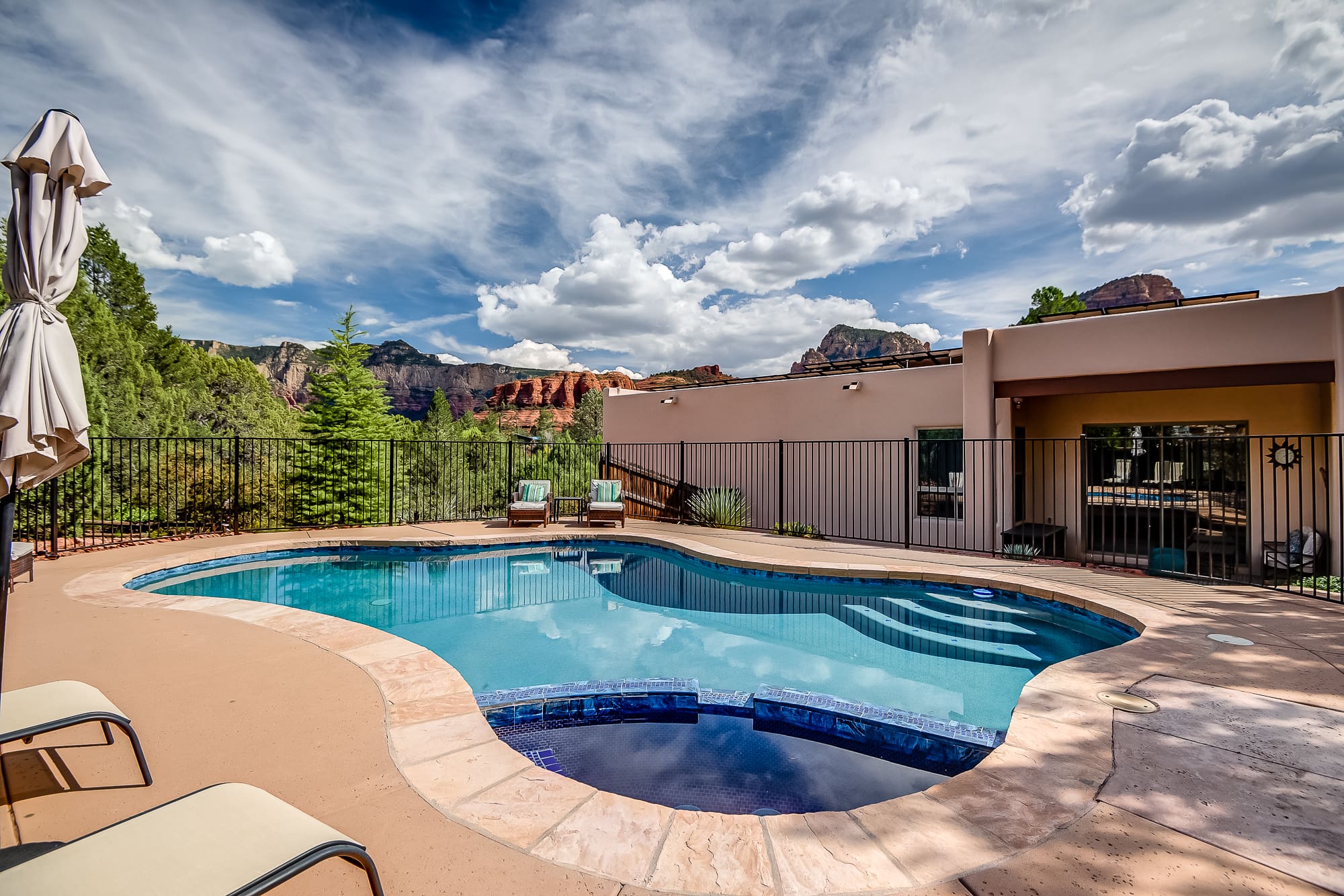 Villa Bonito Sedona: Luxury 3-Bedroom Villa with Pool and Hot Tub, Sedona