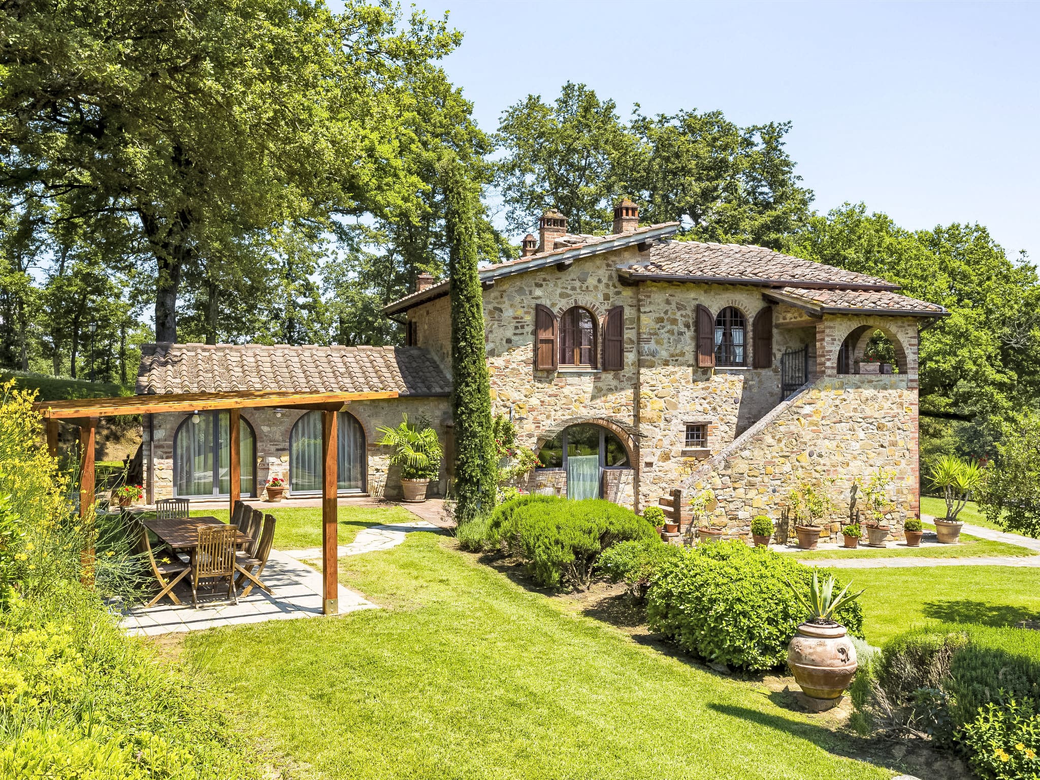 Villa Borro Lucignano: Authentic Stone Farmhouse with Private Pool and Gardens in the Heart of Tuscany