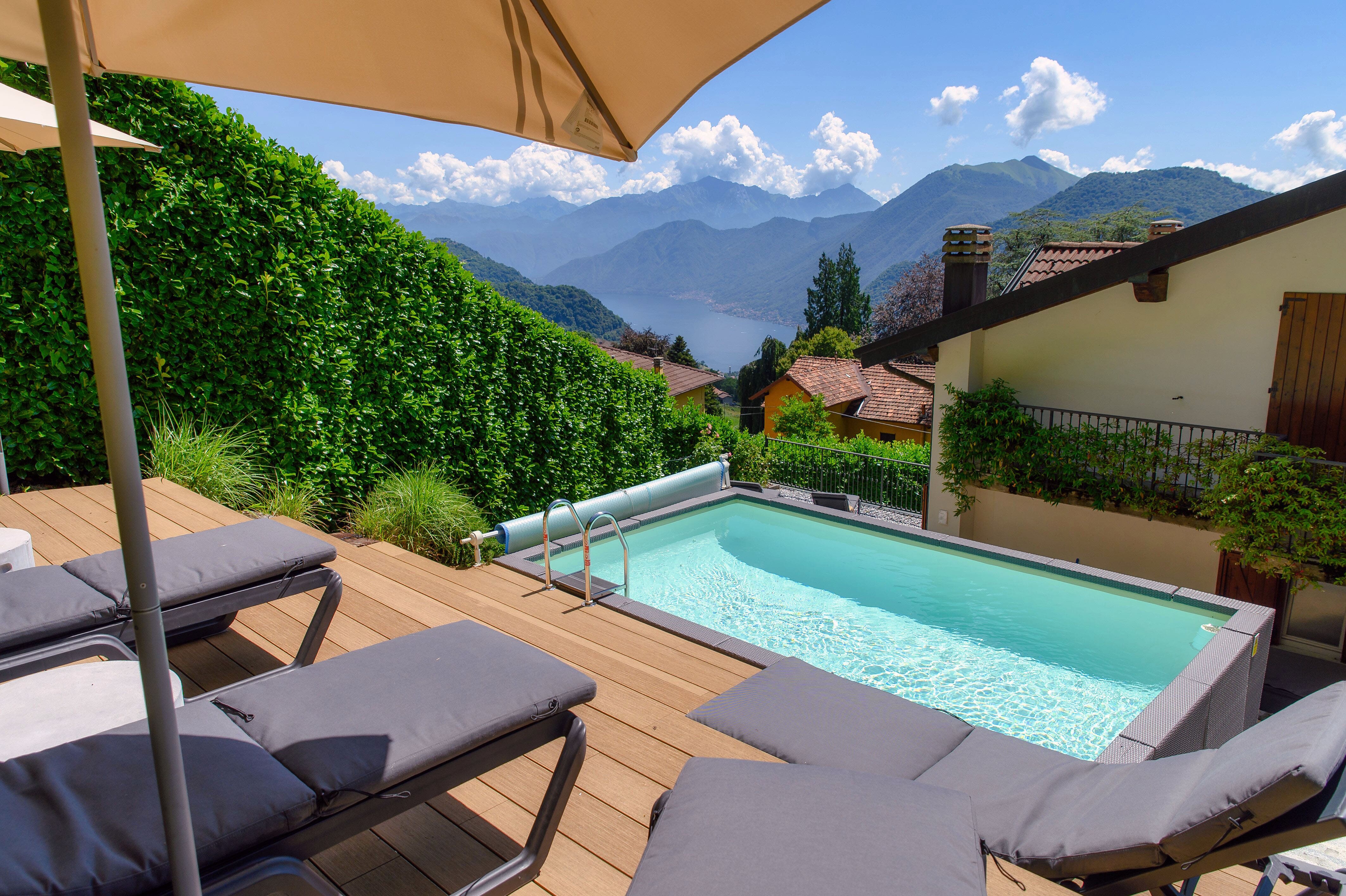 Villa Breva Argegno: Luxury 5-Bedroom Villa with Lake Views and Pool, Argegno