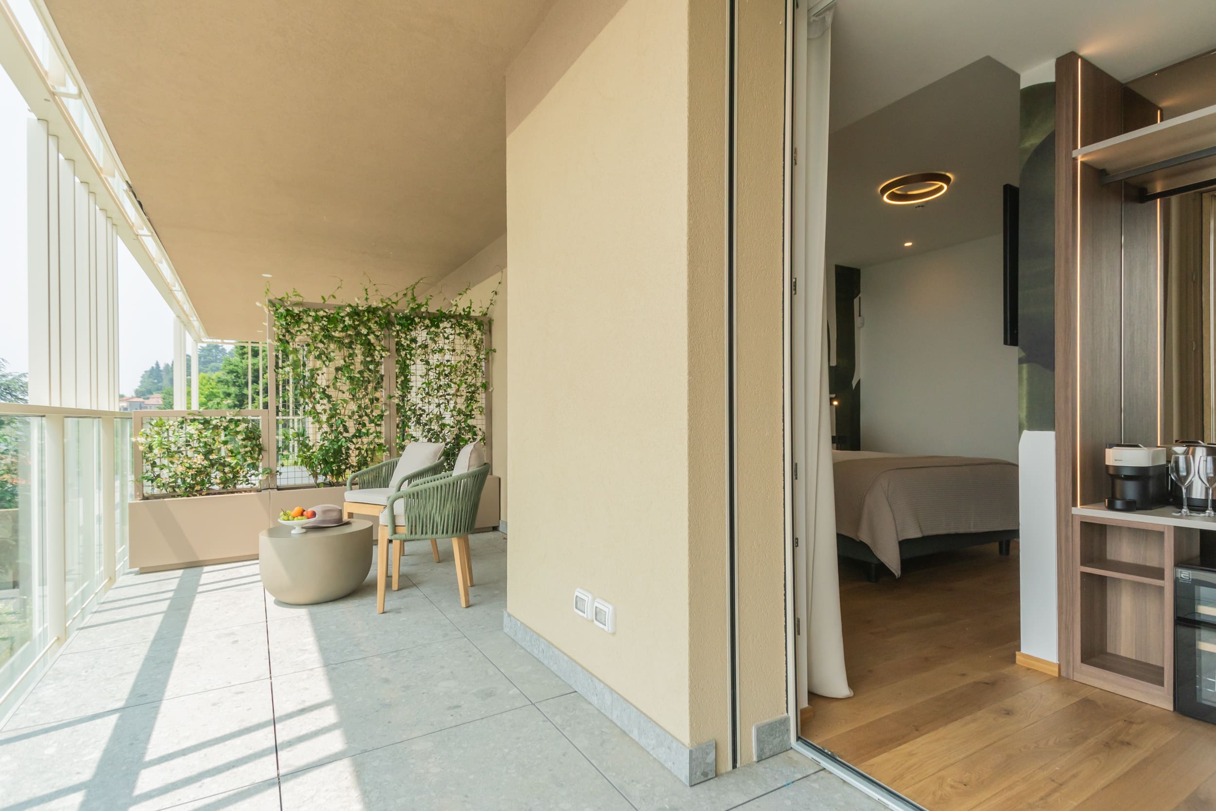 Villa Breva Como Como: Luxury 2-Bedroom Villa with Panoramic Pool and Lake Views, Como