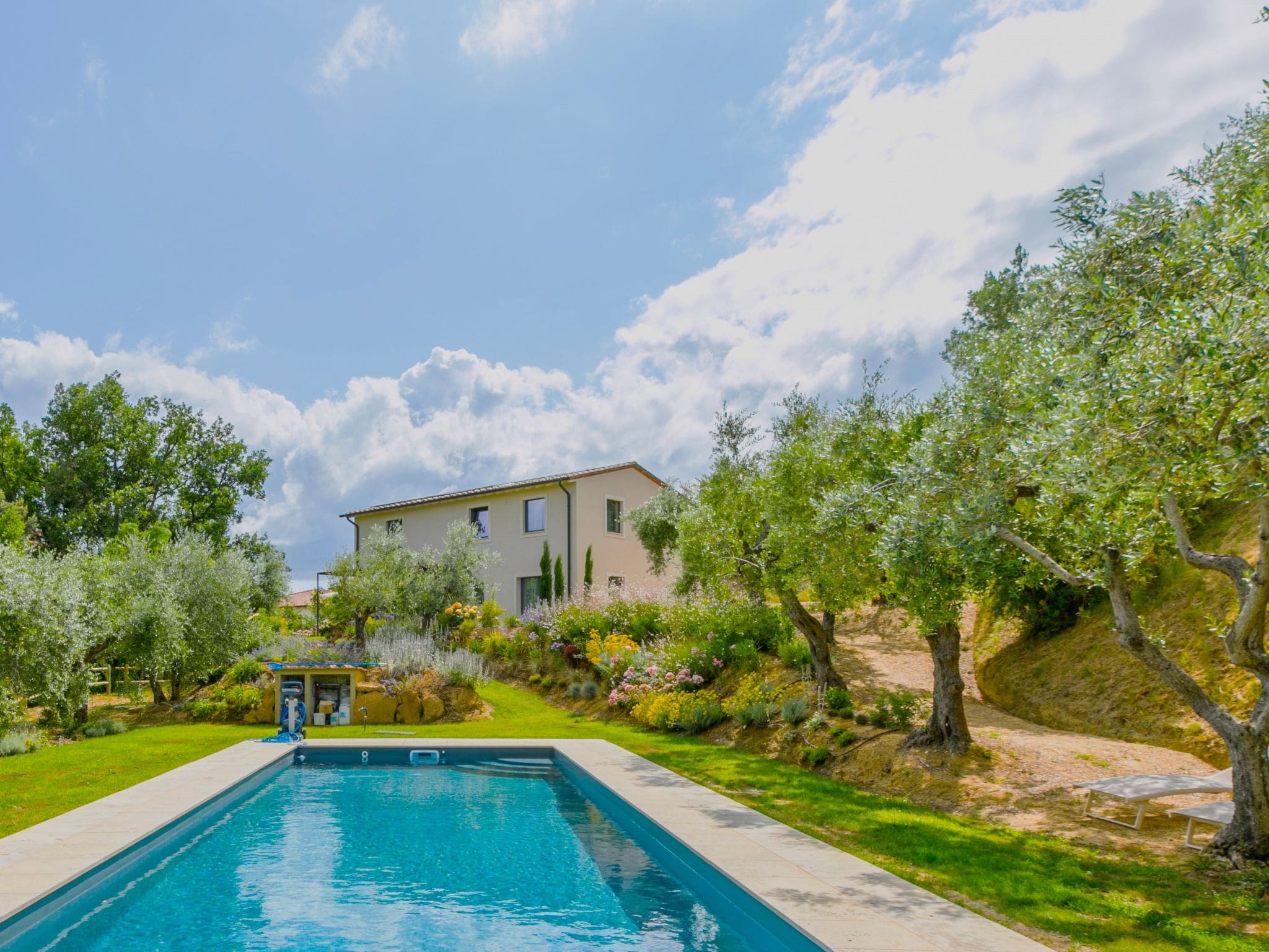 Villa Brunello Montalcino: Modern 3-Bedroom Tuscan Retreat with Private Pool and Panoramic Countryside Views