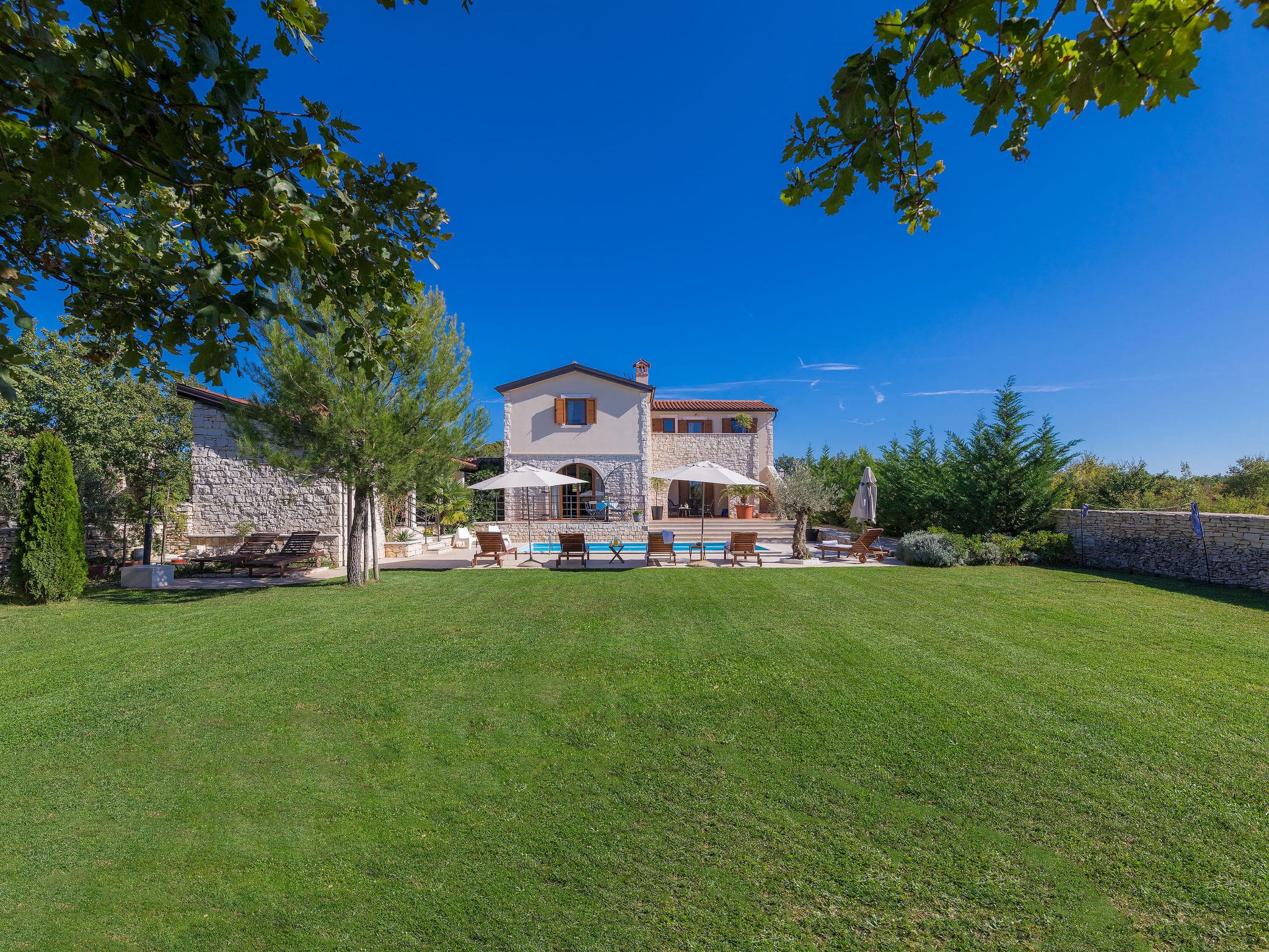 Villa Čabrunići Pula: Elegant 4-Bedroom Villa with Private Pool and Gardens in Rural Istria Croatia