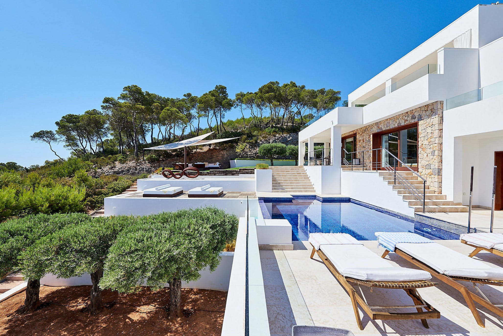 Villa Cala Serra: Exquisite 5-Bedroom Beachfront Apartment with Stunning Sea Views, Santa Eulària des Riu