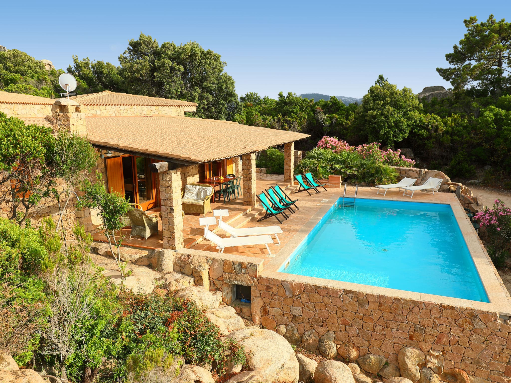 Villa Carru Costa Paradiso: Spacious 6-Bedroom Holiday Villa with Private Pool and Garden in Beautiful Sardinian Location