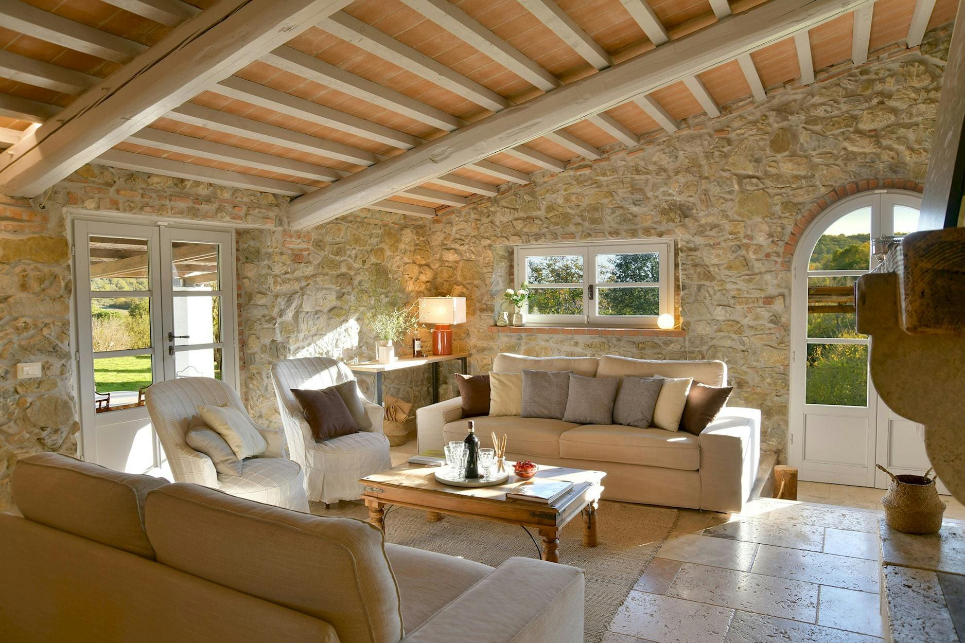 Villa Castagno Monteverdi: Luxury 3-Bedroom Villa with Pool and Scenic Views, Tuscany