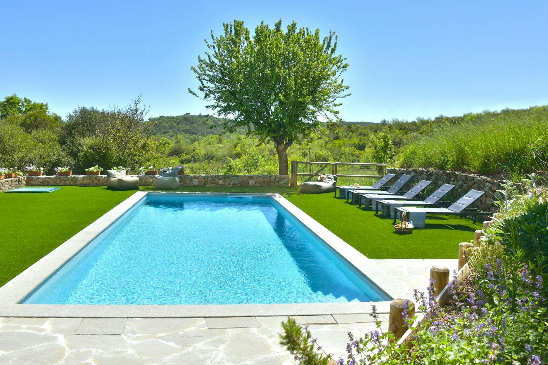 Villa Castagno Monteverdi: Luxury 3-Bedroom Villa with Pool and Scenic Views, Tuscany