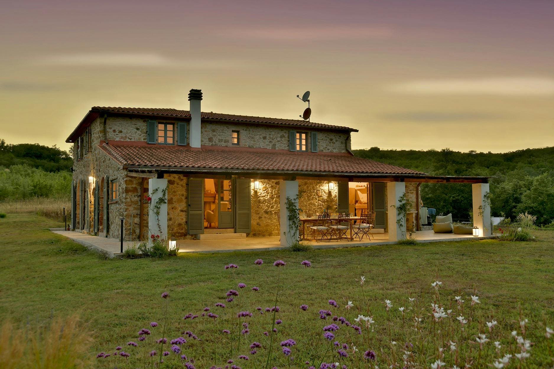 Villa Castagno Monteverdi: Luxury 3-Bedroom Villa with Pool and Scenic Views, Tuscany