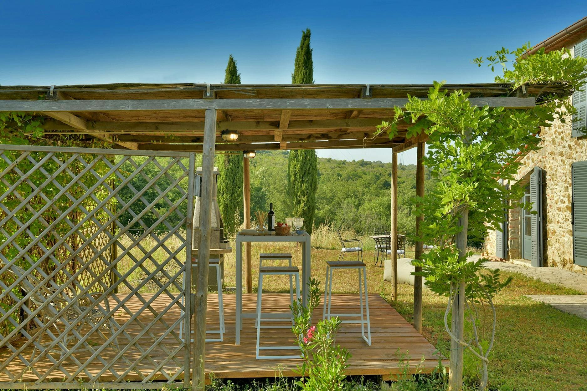 Villa Castagno Monteverdi: Luxury 3-Bedroom Villa with Pool and Scenic Views, Tuscany