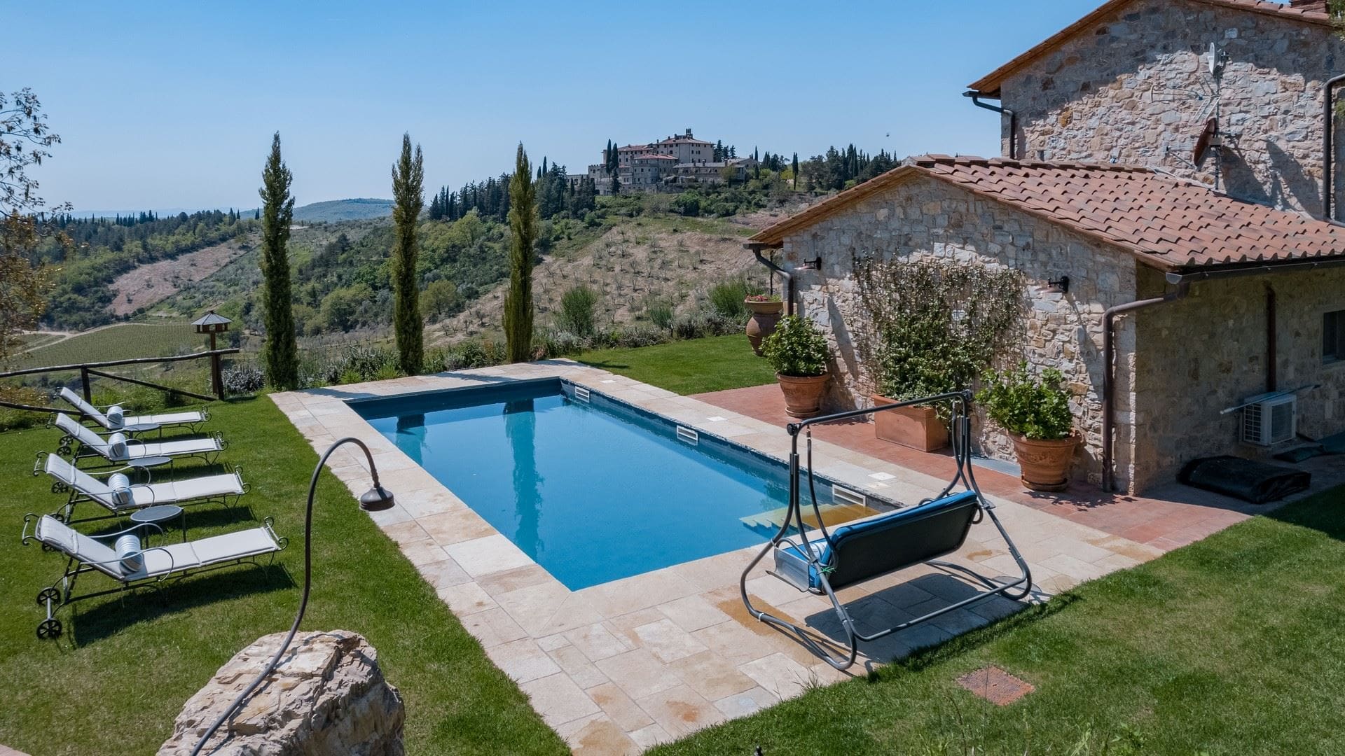 Villa Castello Radda: Charming 3-Bedroom Villa with Pool in Chianti Countryside