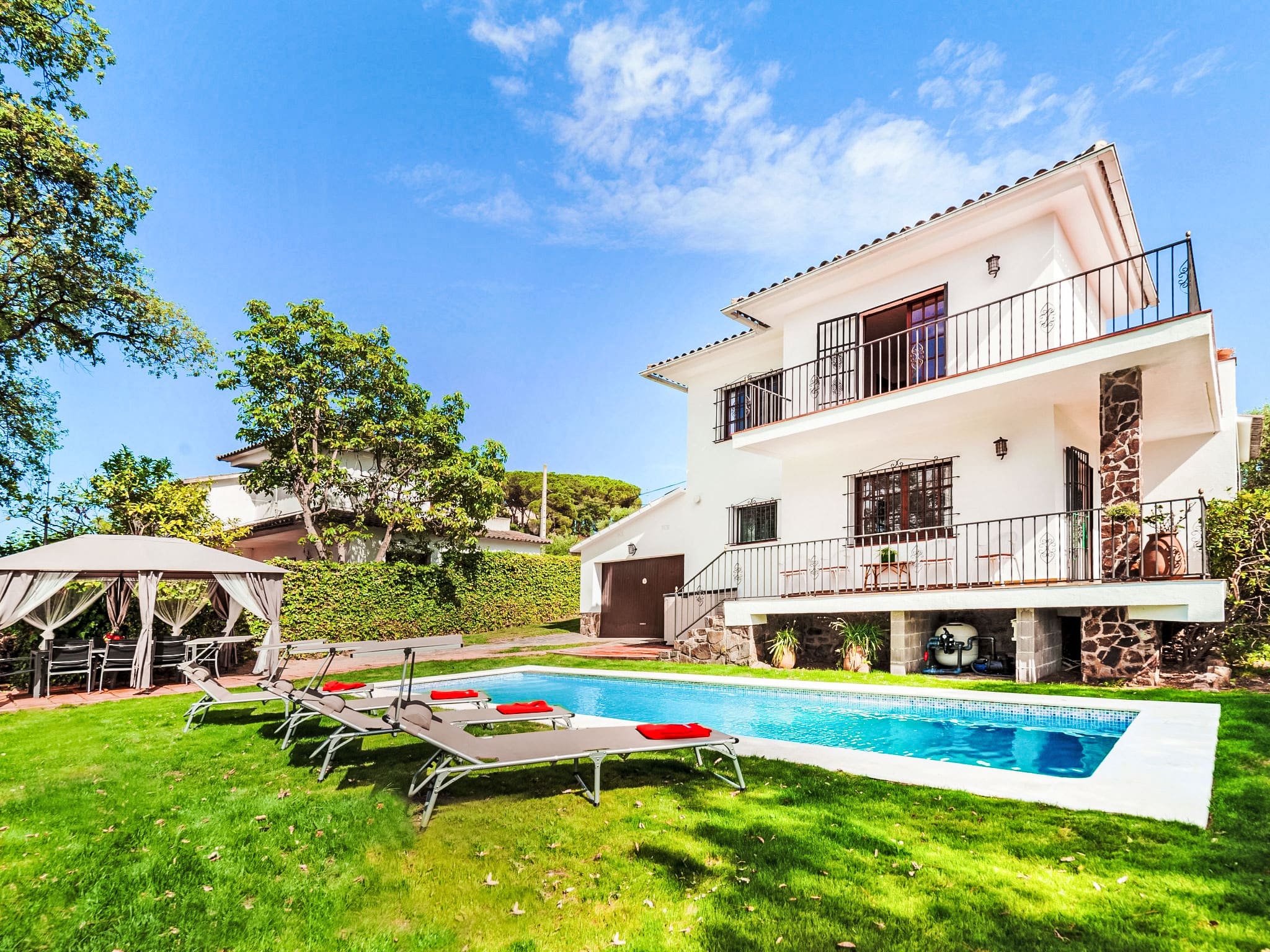 Villa Cau S’Agaró: Spacious 4-Bedroom Mediterranean Villa with Private Pool and Garden in Costa Brava Spain