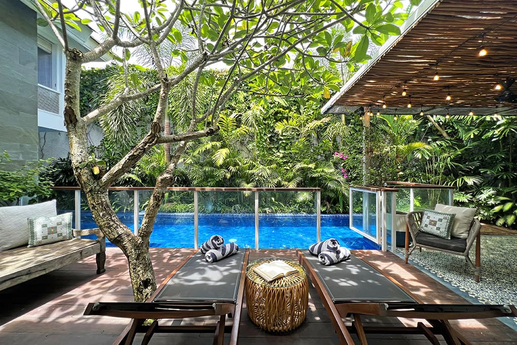 Villa Cemara Canggu: Elegant 5-Bedroom Luxury Villa with Seaview and Pool, Bali