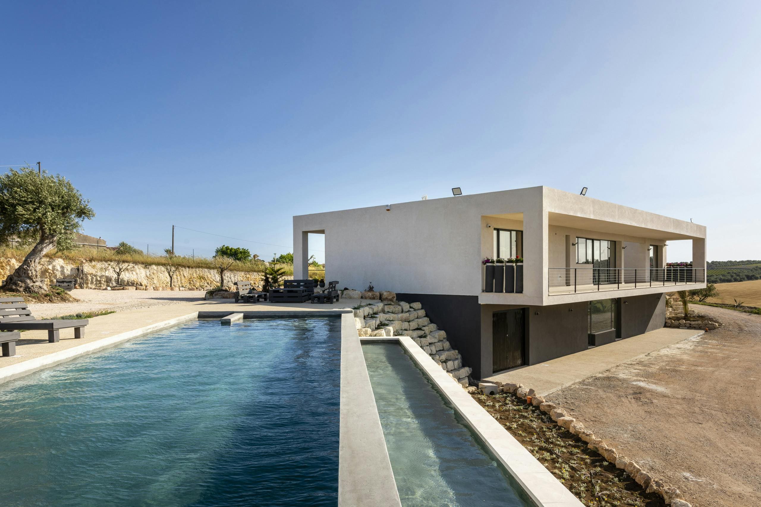 Villa Cerasuolo Noto: Luxury 3-Bedroom Villa with Pool and Seaview, Sicily