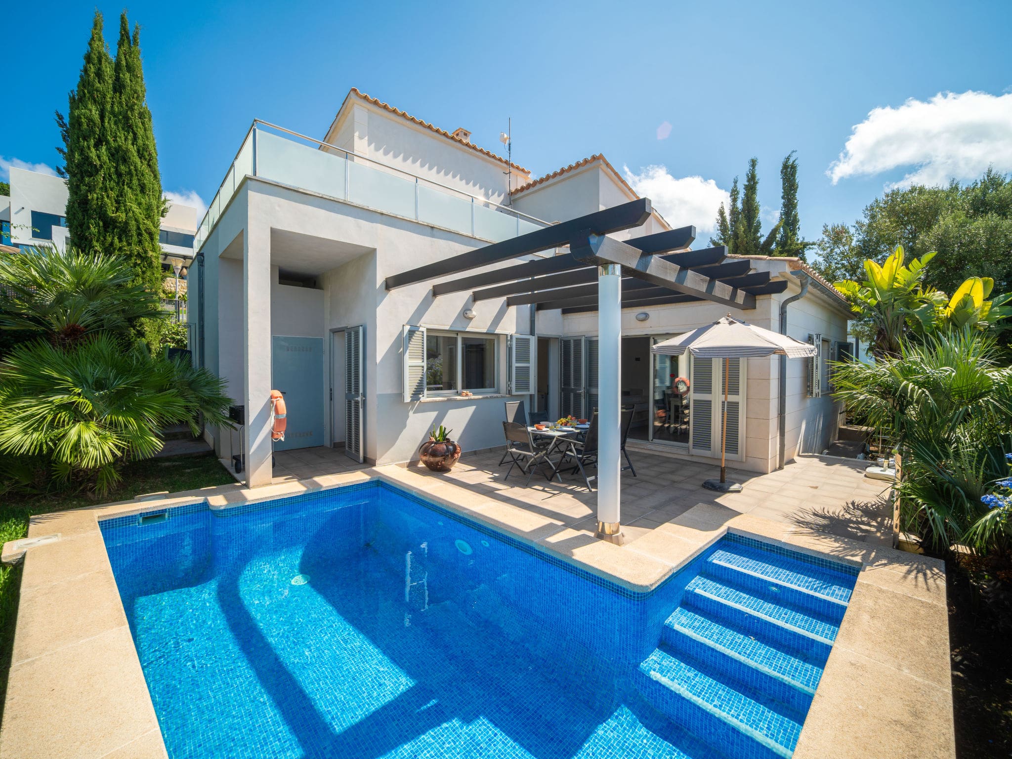 Villa Cielo Bonaire: Modern 3-Bedroom Villa with Private Pool and Garden in Mallorca Spain