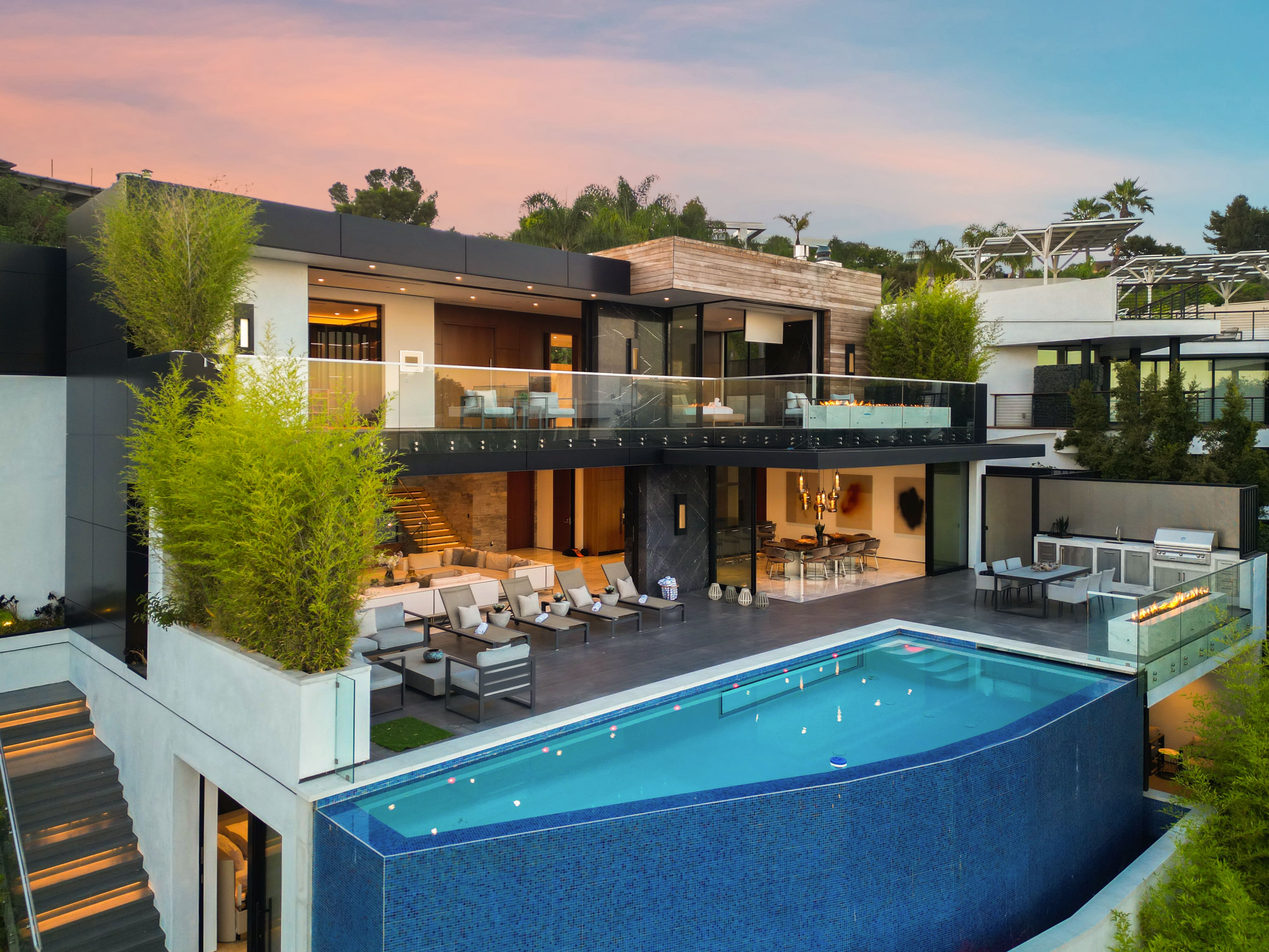 Villa Cielo WestHollywood: Luxury 3-Bedroom Villa with Infinity Pool and Sauna, West Hollywood