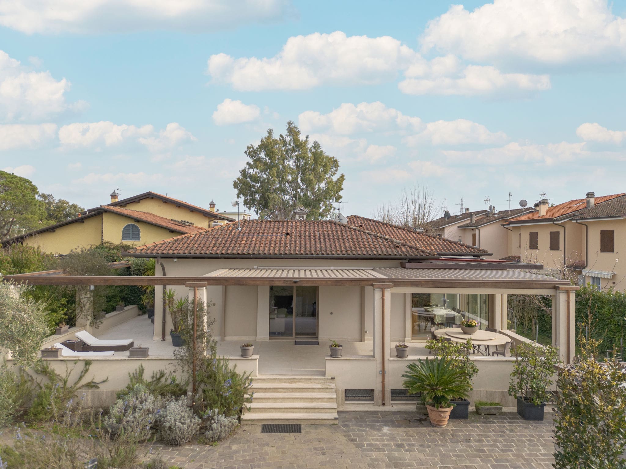 Villa Cinquale Forte: Spacious 3-Bedroom Family Villa with Private Pool in the Heart of Tuscany
