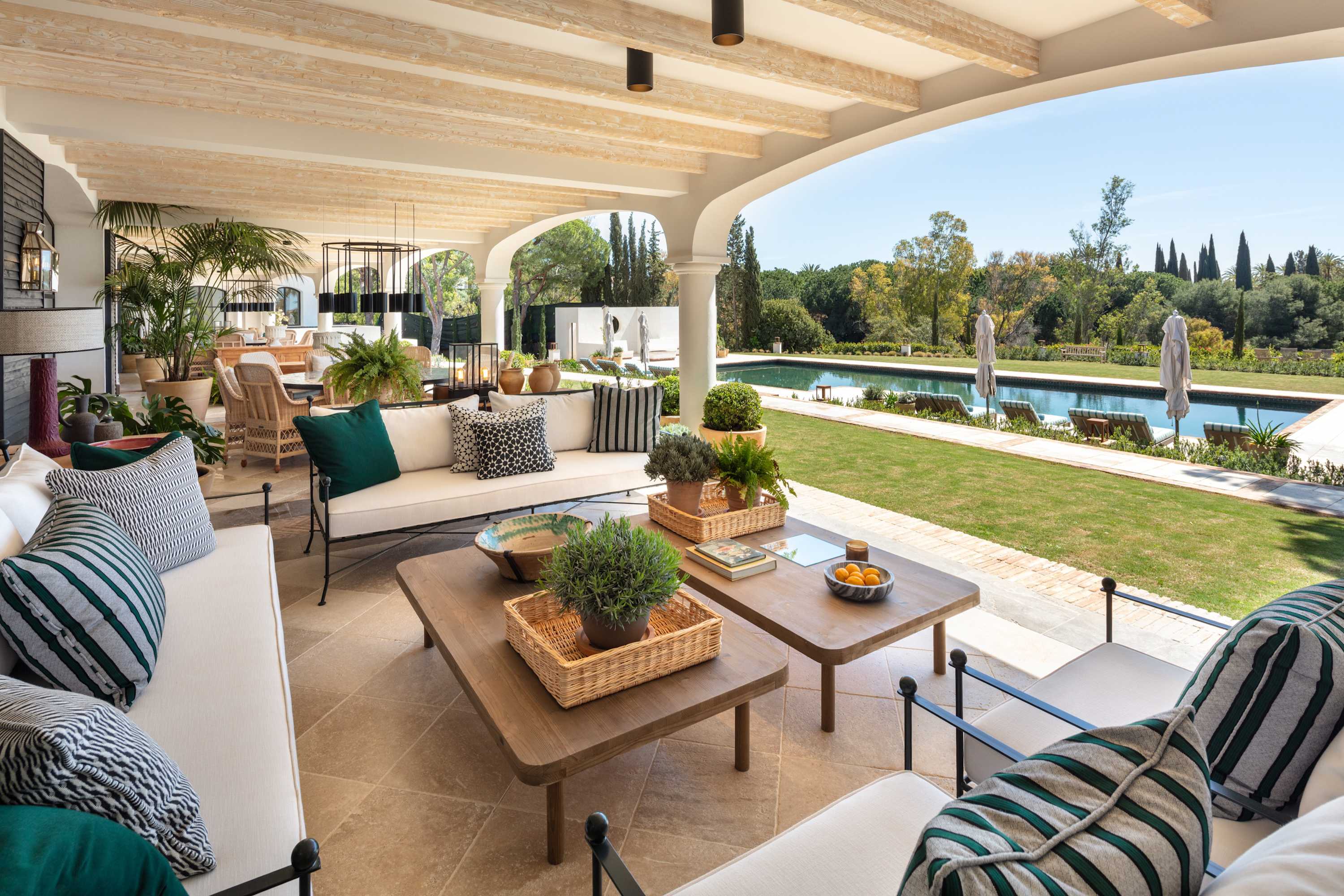 Villa Ciprés Marbella: 11-Bedroom Luxury Villa with Seaview and Tennis Court, Marbella